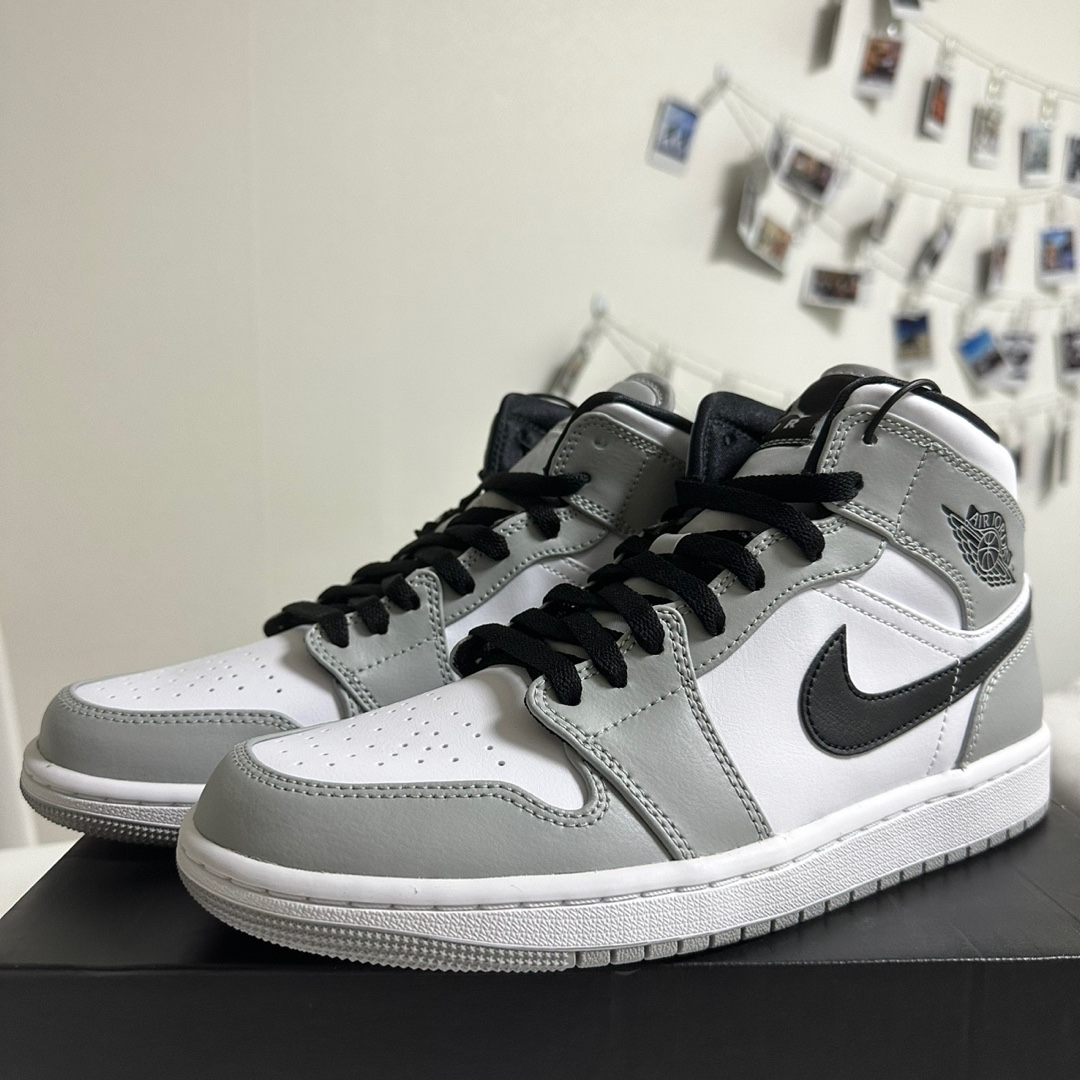 Jordan 1 Mid Light Smoke Grey 착용 스타일