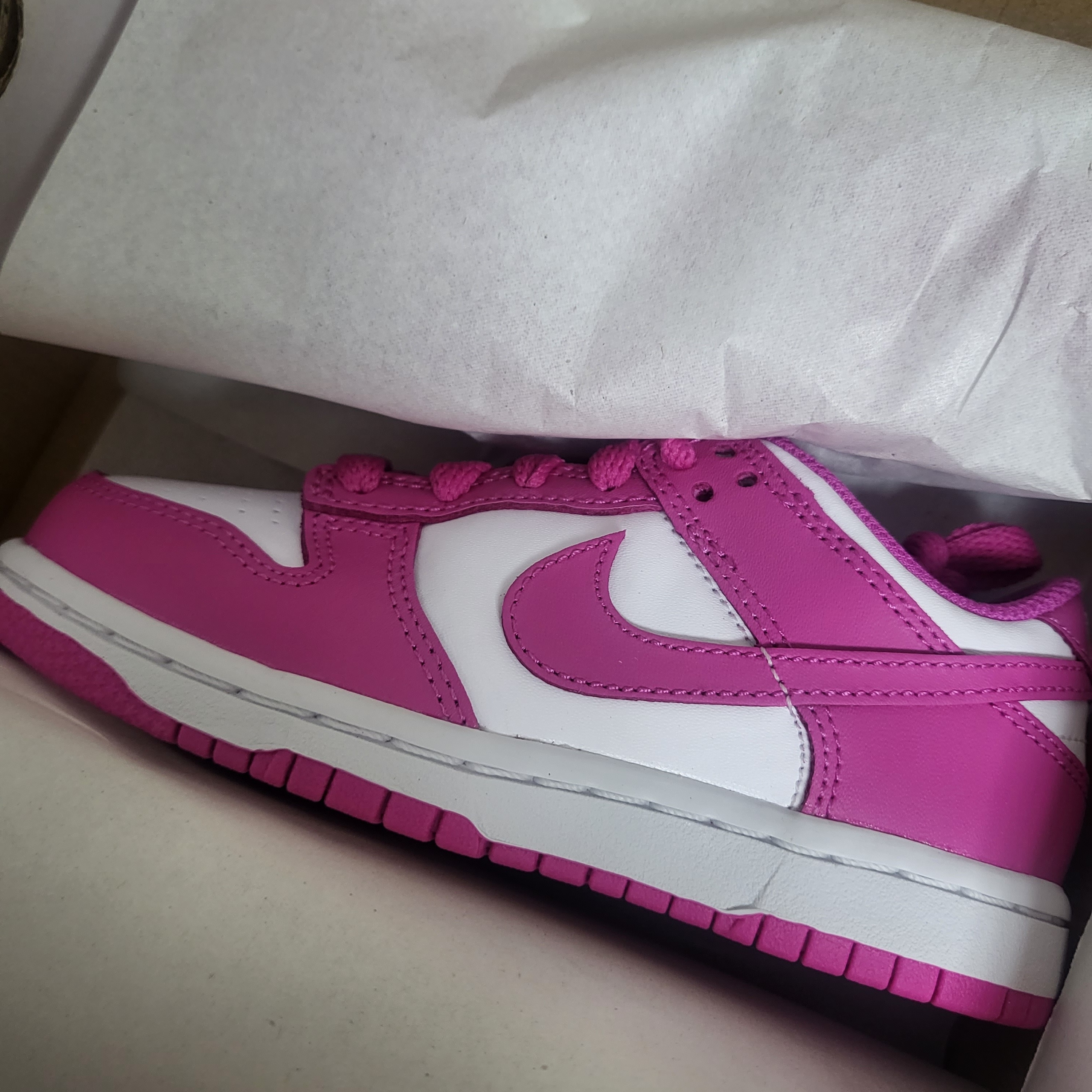 (PS) Nike Dunk Low White Active Fuchsia 착용 스타일