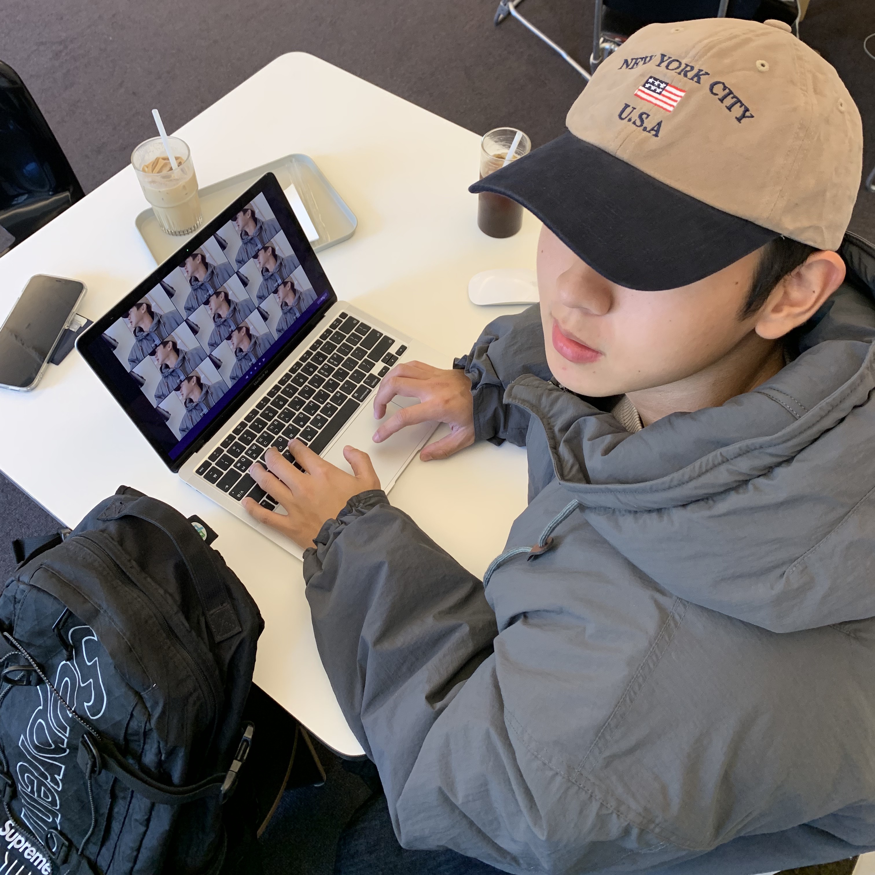 New Balance 993 Made in USA Grey - D Standard, Supreme Backpack Black - 18FW 착용 스타일 - 4