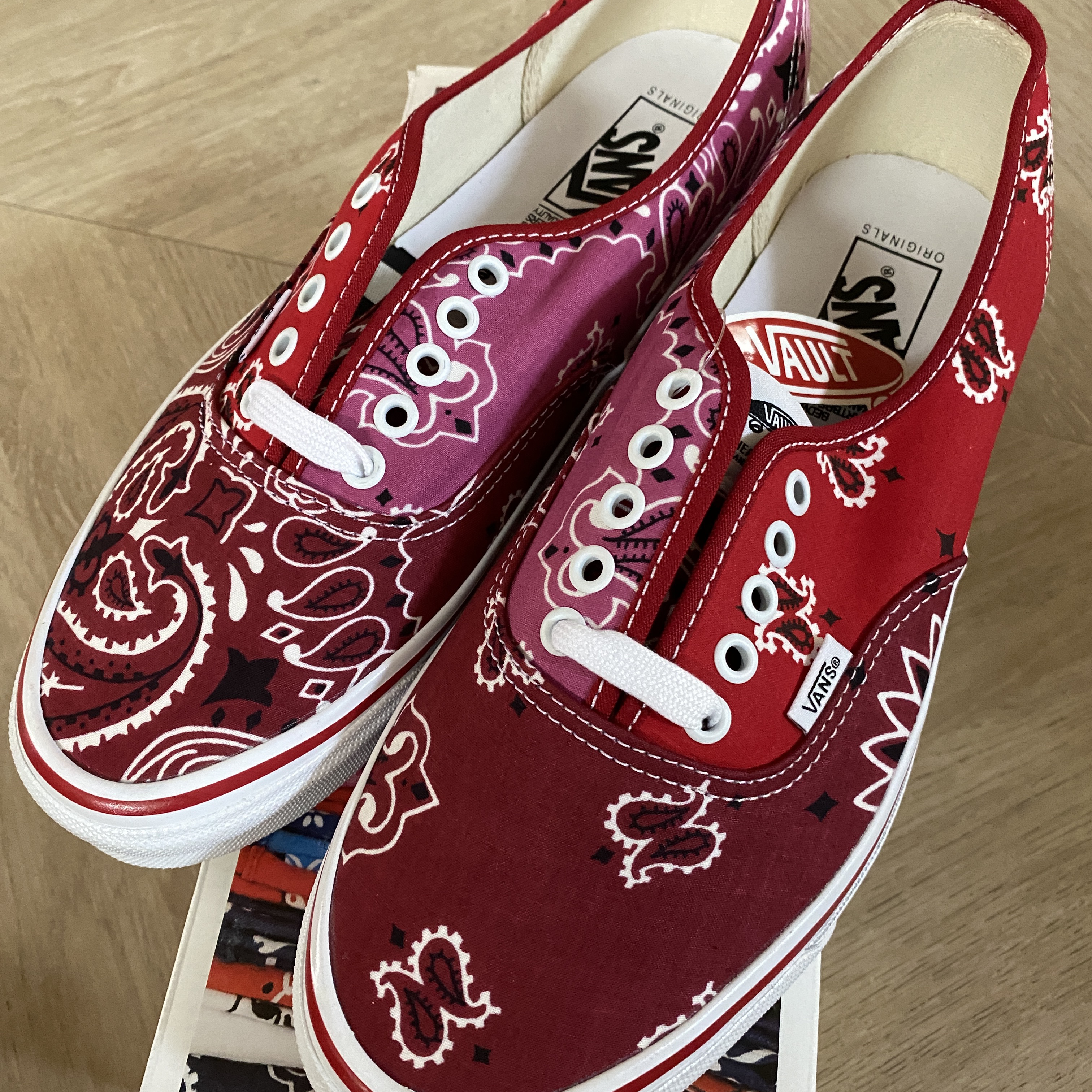 Vans Vault x Bedwin & The Heartbreakers OG Authentic LX Multi-Color-Red 착용 스타일