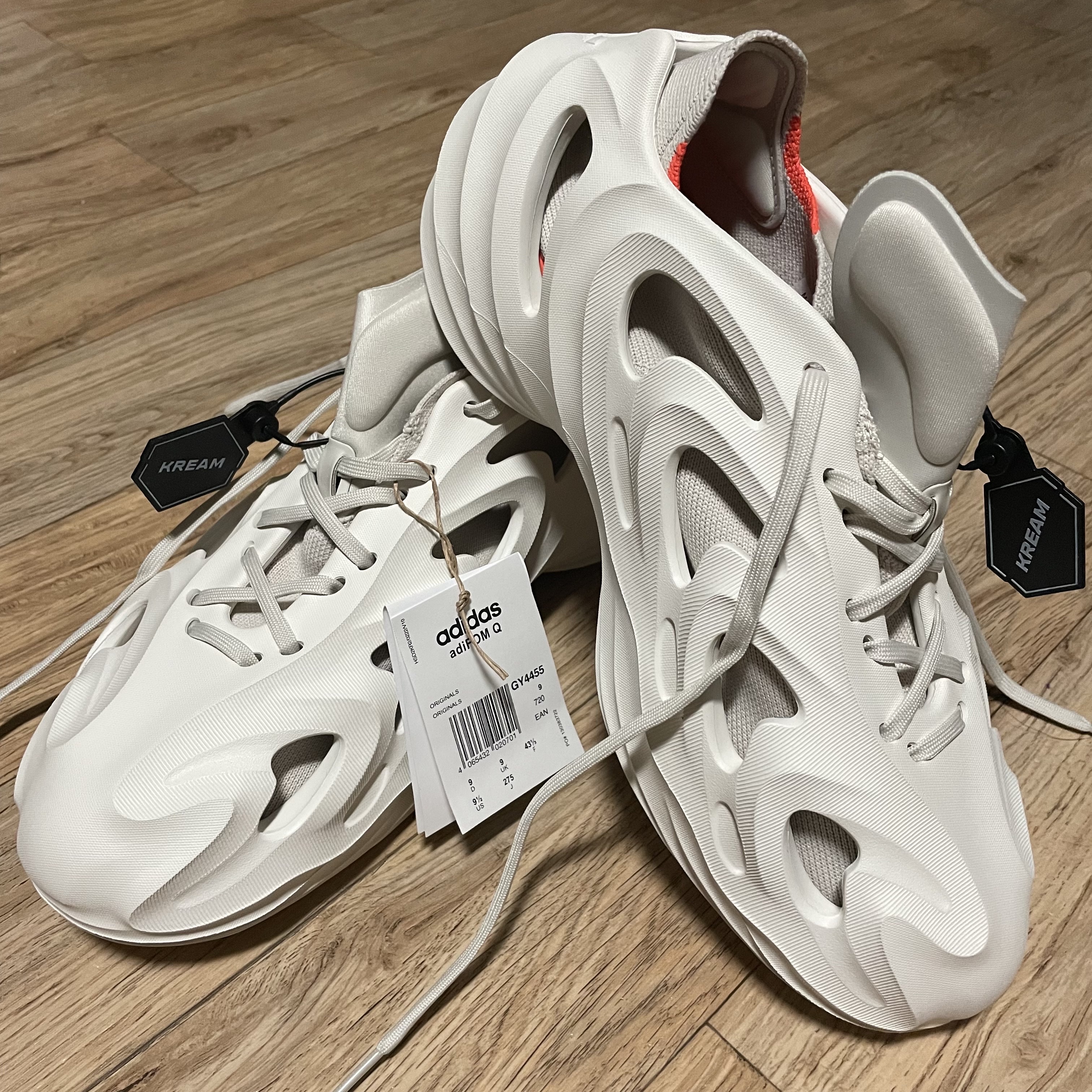 Adidas Adifom Q Off White 착용 스타일