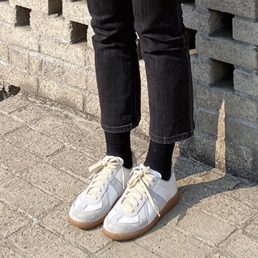 Maison Margiela Calfskin Replica Sneakers 착용 스타일