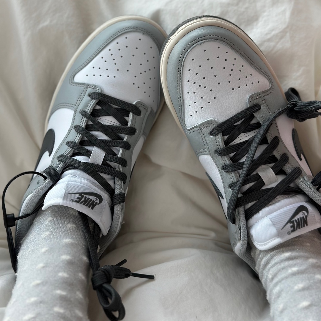 (W) Nike Dunk Low Light Smoke Grey 착용 스타일 - 2