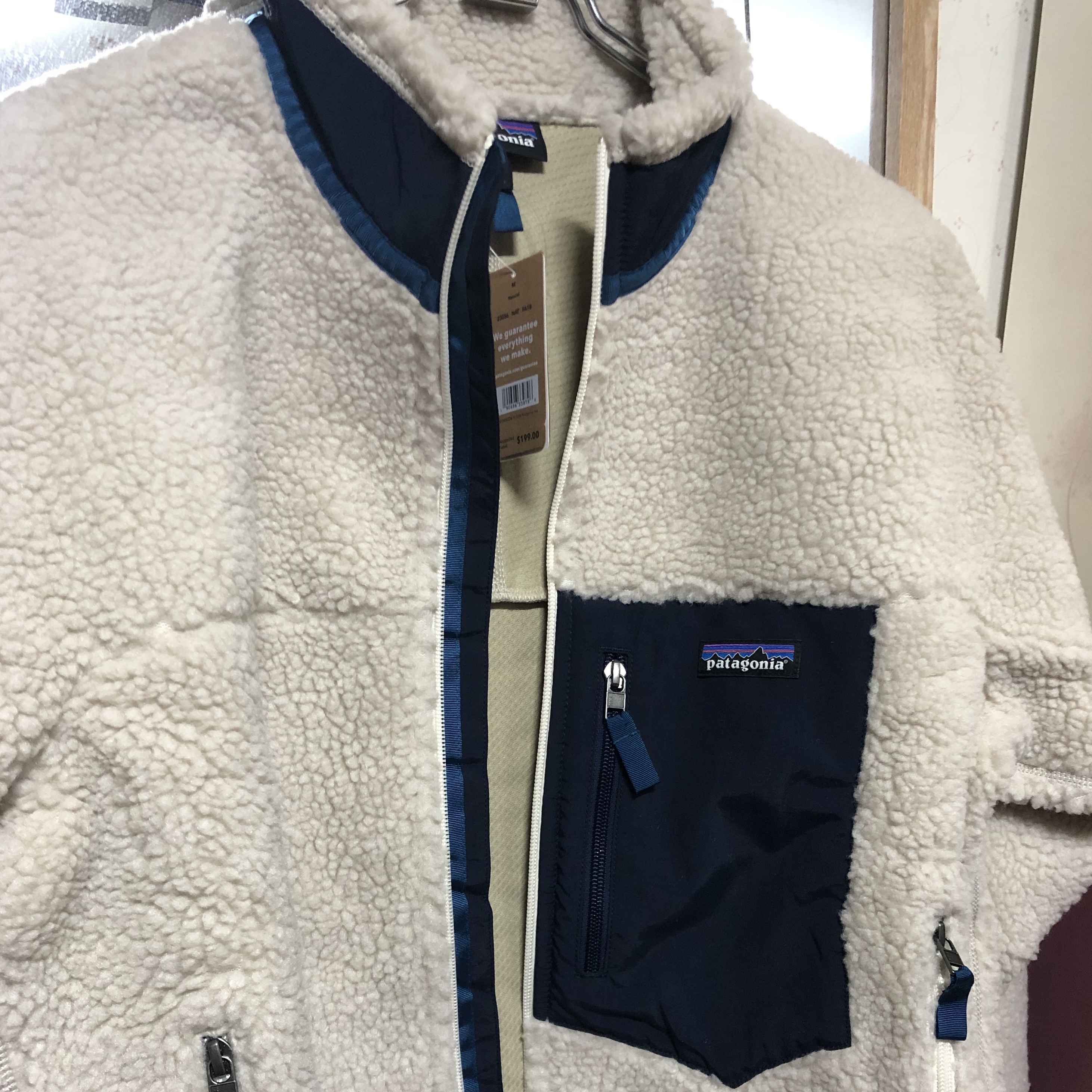Patagonia Classic Retro-X Jacket Natural 착용 스타일