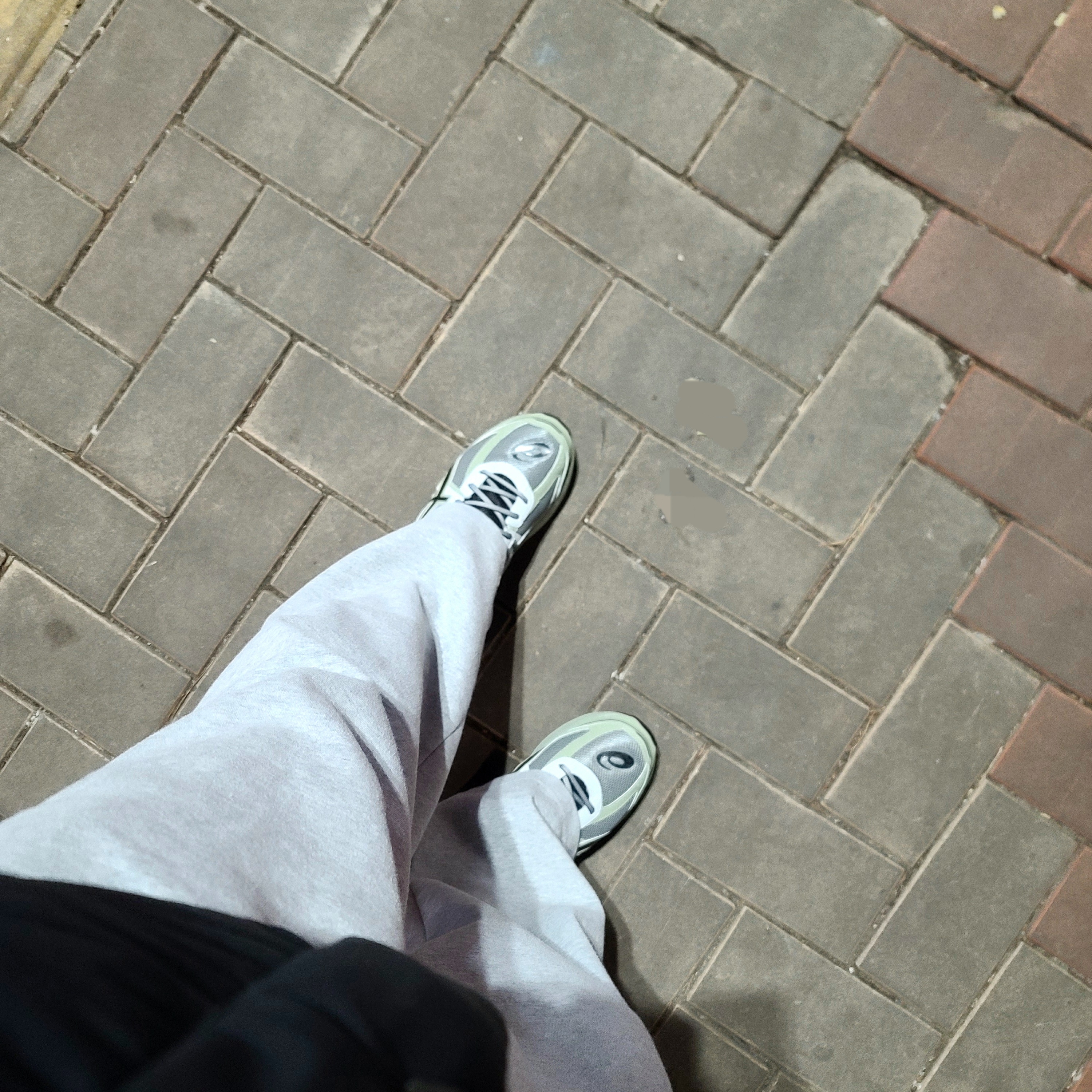Asics Jog 100 S Sheet Rock - 2E Wide 착용 스타일