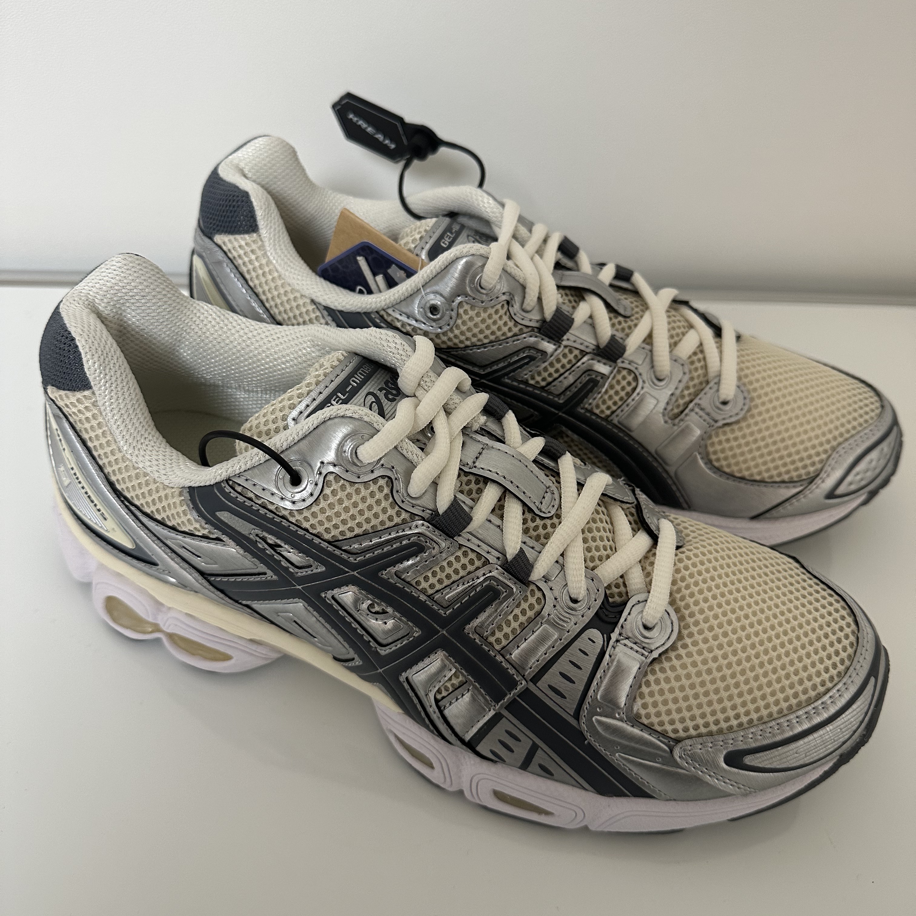 New Balance 990v5 Made in USA Grey - D Standard 착용 스타일 - 4