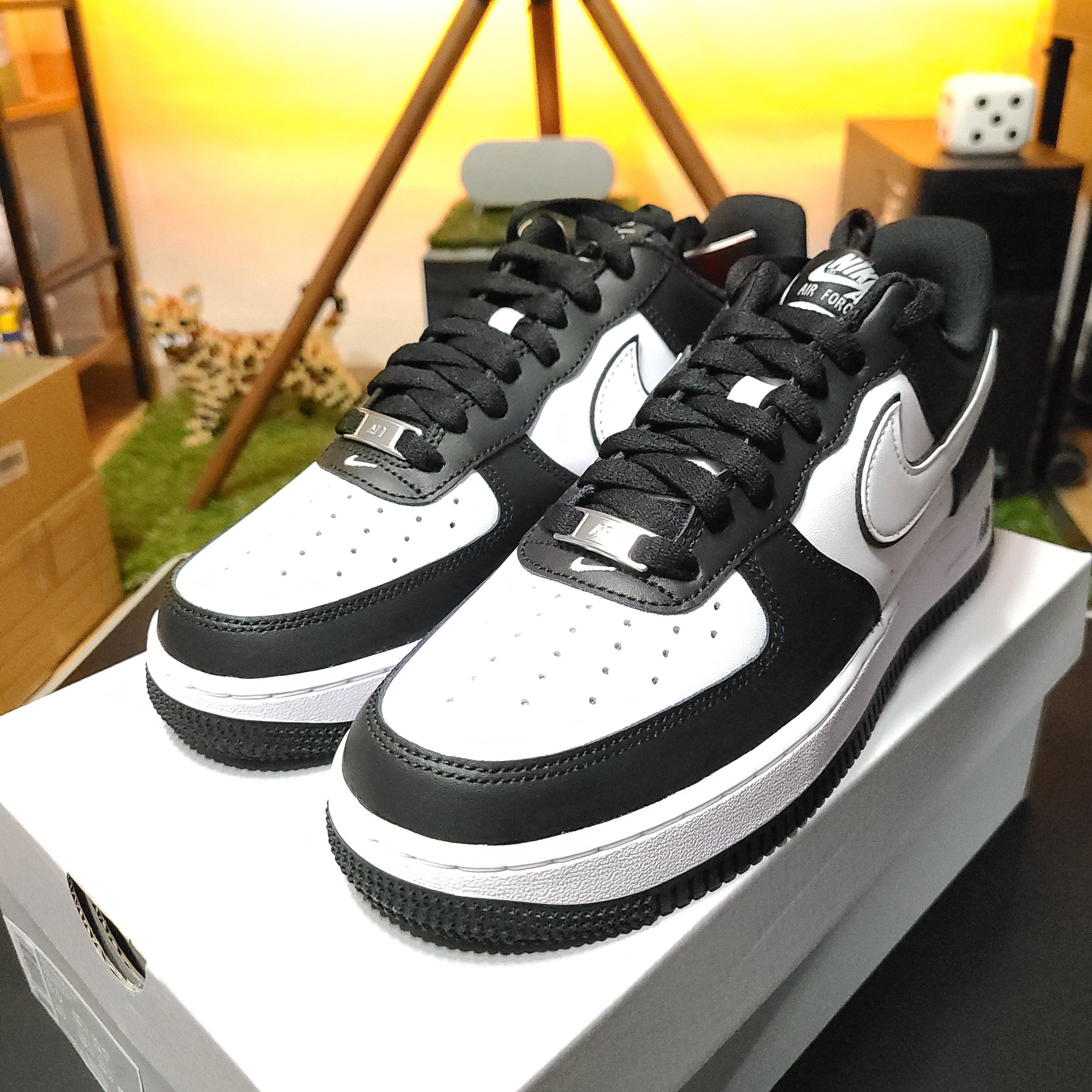 Nike Air Force 1 '07 Black White 착용 스타일 - 2