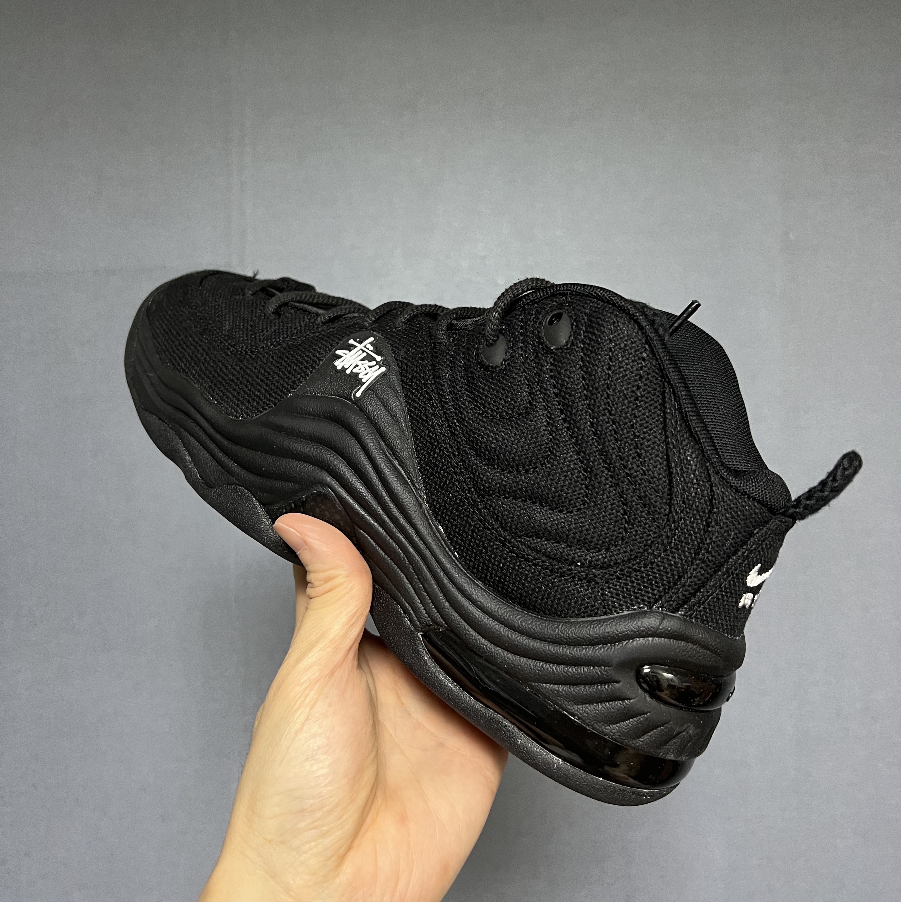 Nike x Stussy Air Penny II Black 착용 스타일 - 2
