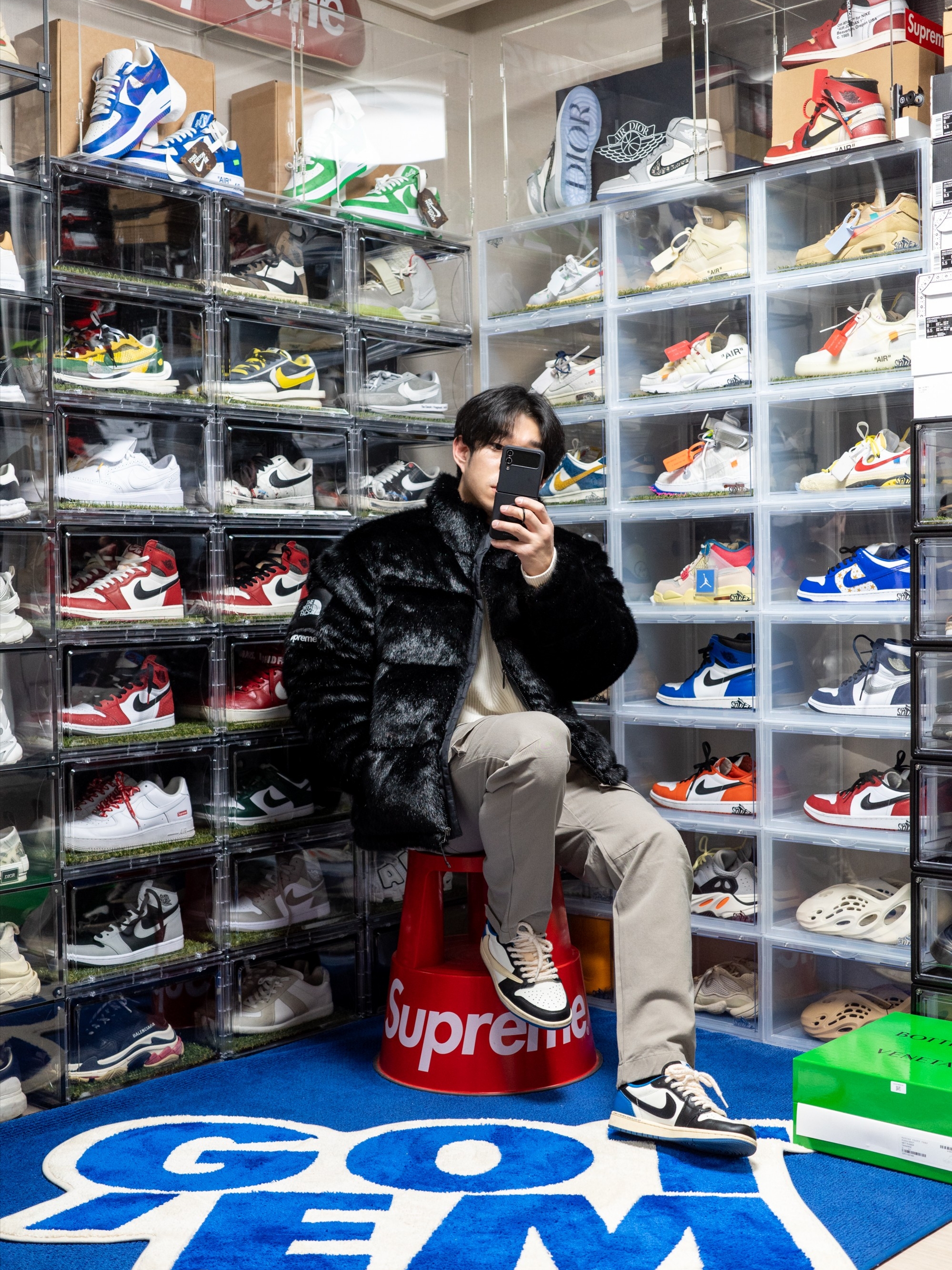 Supreme x The North Face Faux Fur Nuptse Jacket Black - 20FW, Jordan 1 x Travis Scott x Fragment Retro Low OG SP Military Blue 착용 스타일 - 1