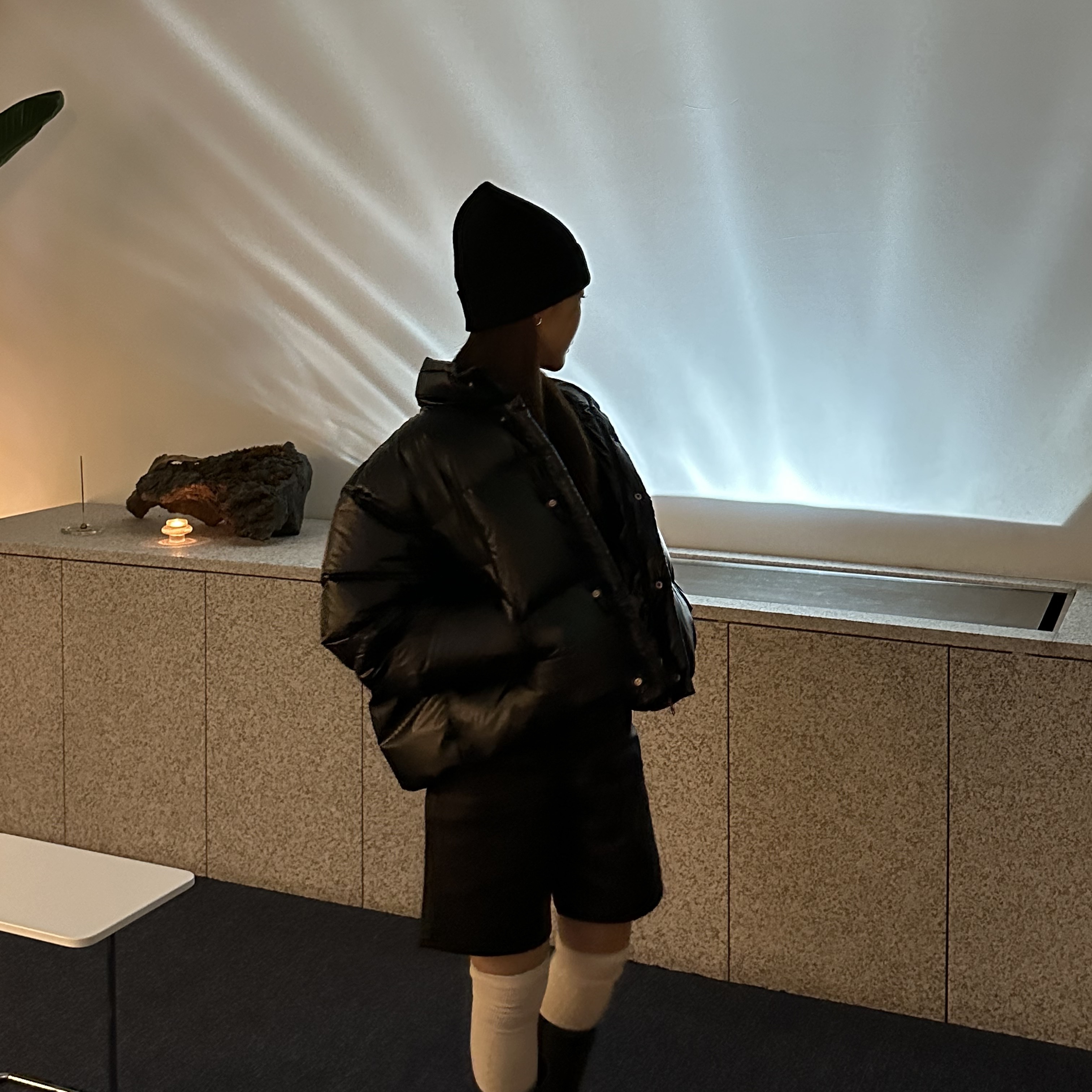 Balenciaga x Crocs Rubber Boot Black, (W) Balenciaga x Crocs Rubber Boot Black 착용 스타일 - 3