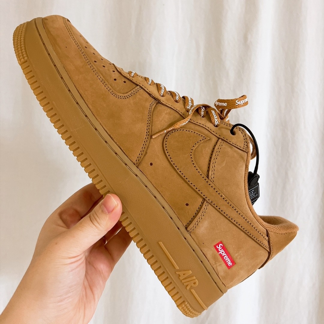 Nike x Supreme Air Force 1 Low Flax 착용 스타일