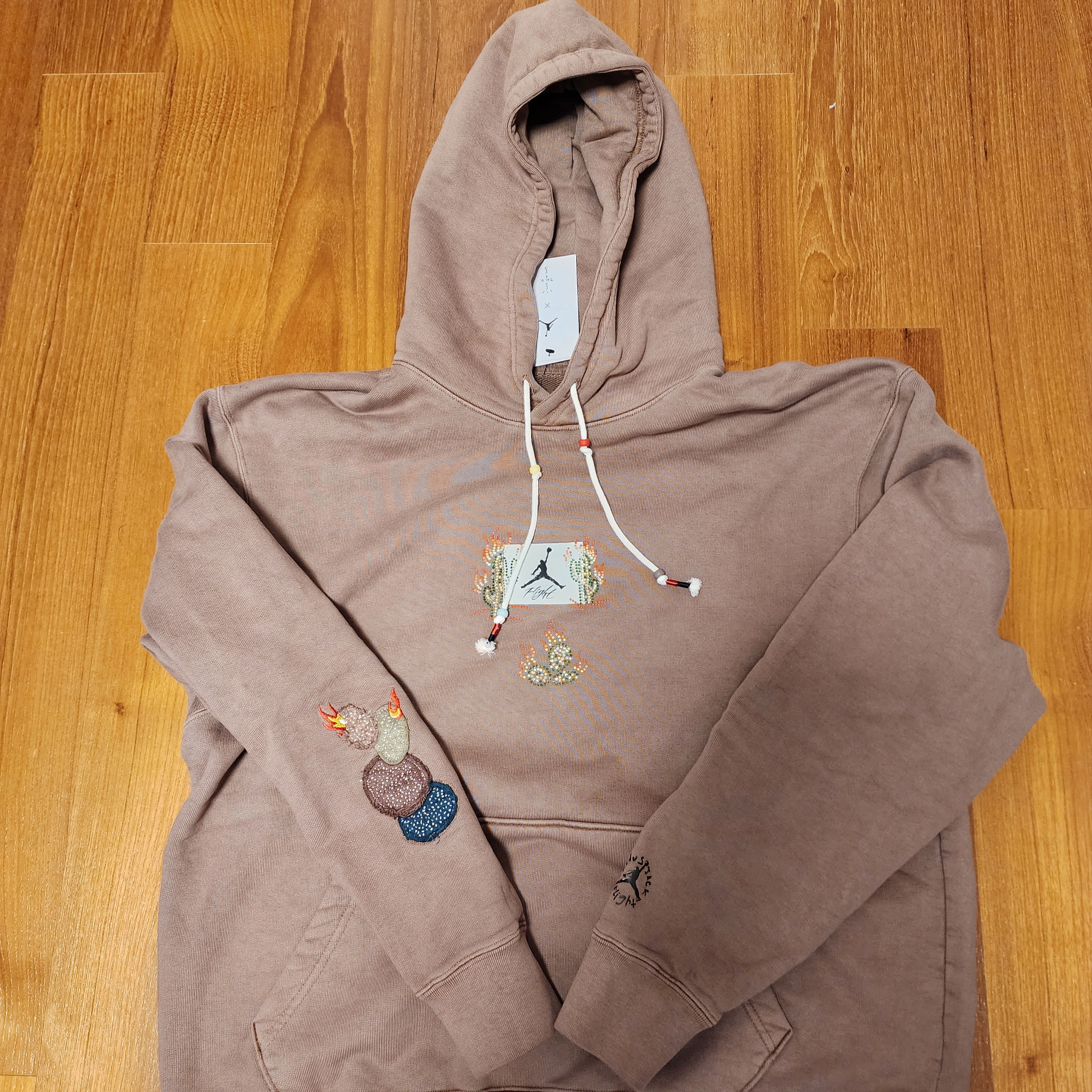 Jordan x Travis Scott Hoodie Antique Brown - US/EU 착용 스타일 - 1