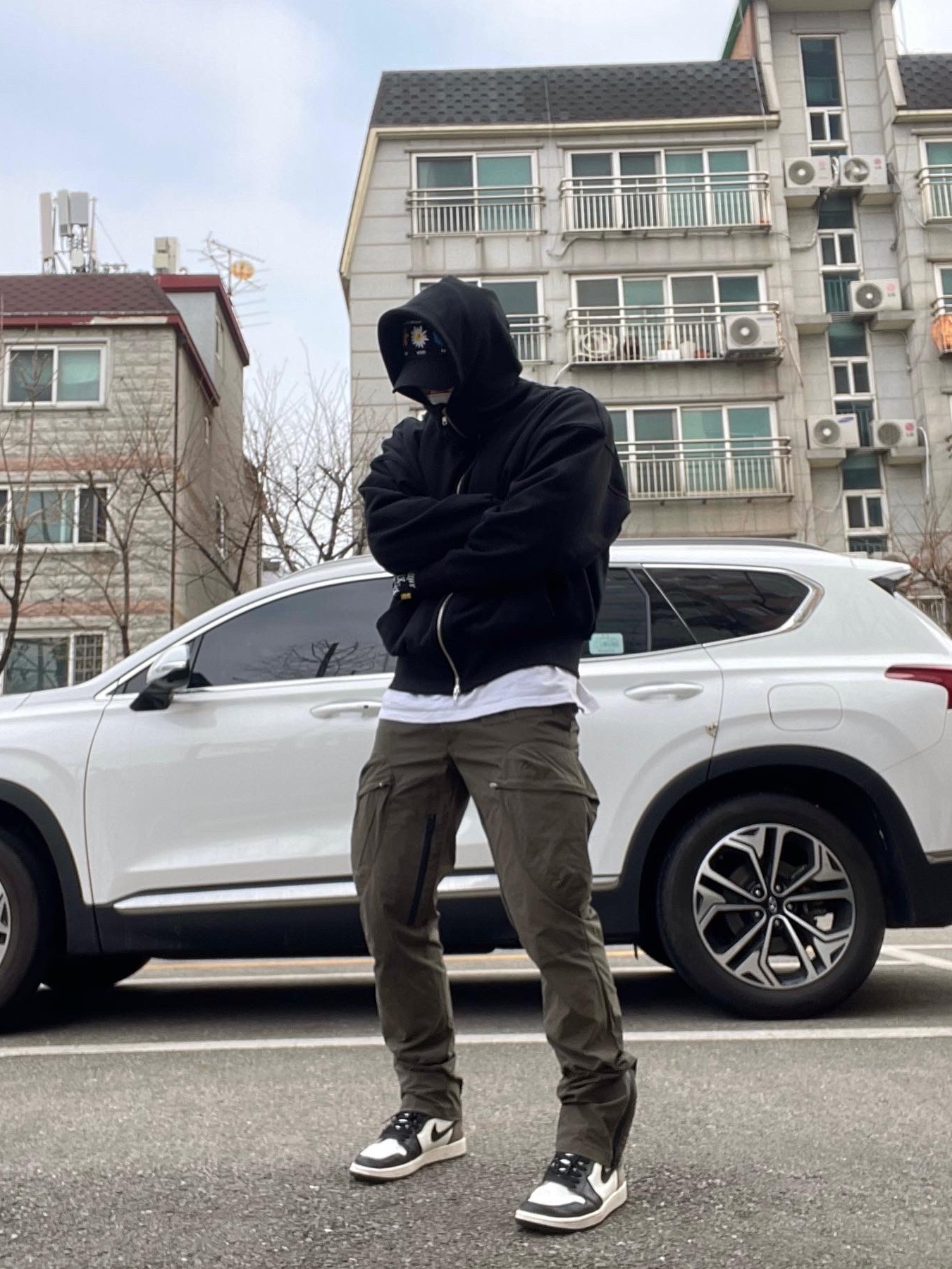 Jordan 1 Retro High OG Black Mocha 착용 스타일 - 1