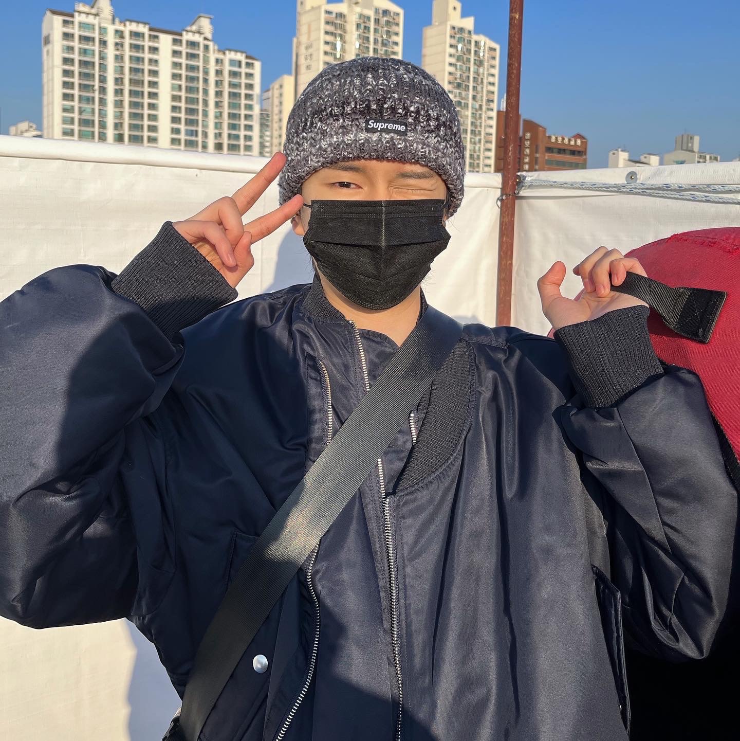 Supreme Space Dye Beanie Black - 22FW 착용 스타일