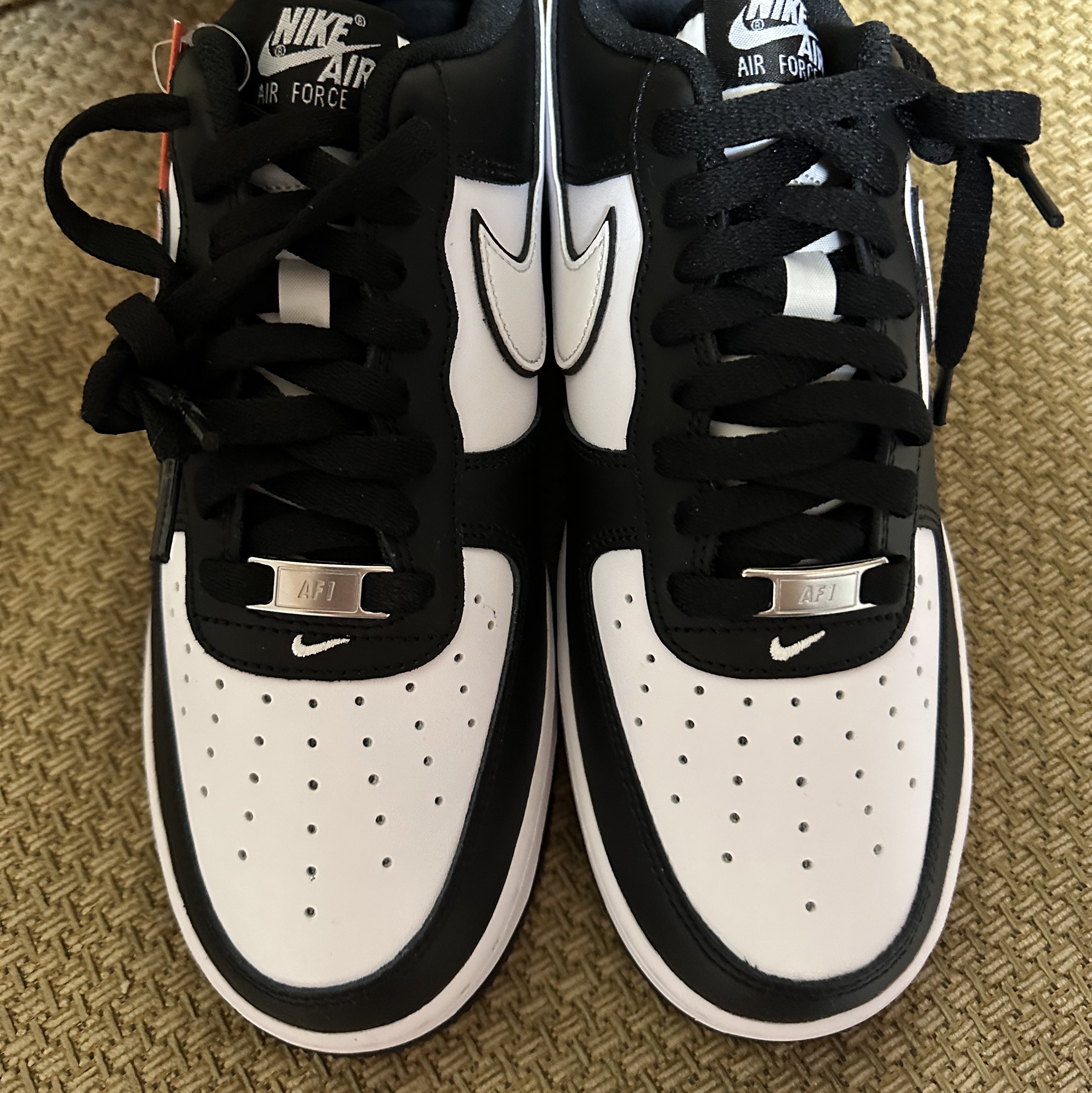 Nike Air Force 1 '07 Black White 착용 스타일 - 4