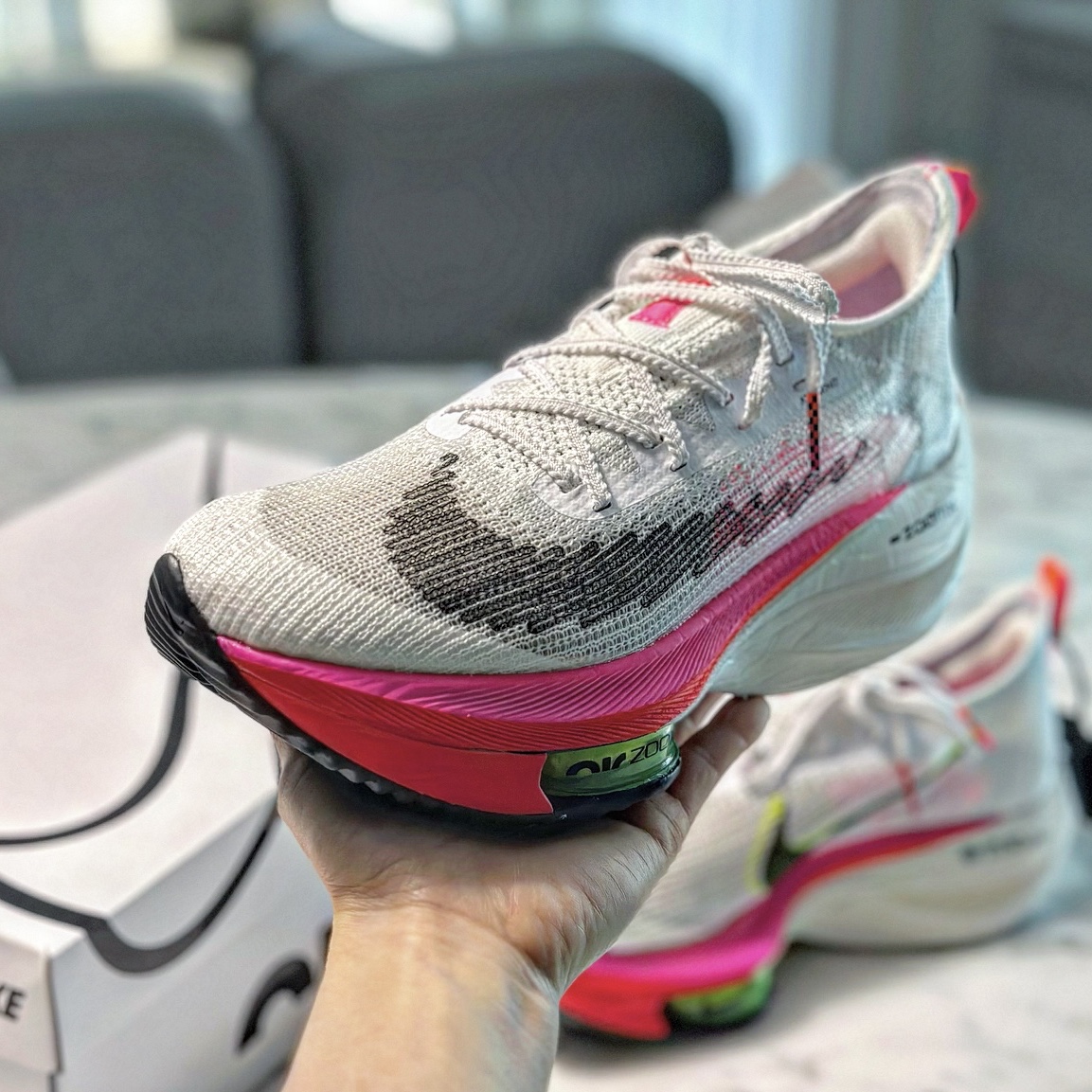 Nike Air Zoom Alphafly Next% Flyknit Rawdacious 착용 스타일 - 4