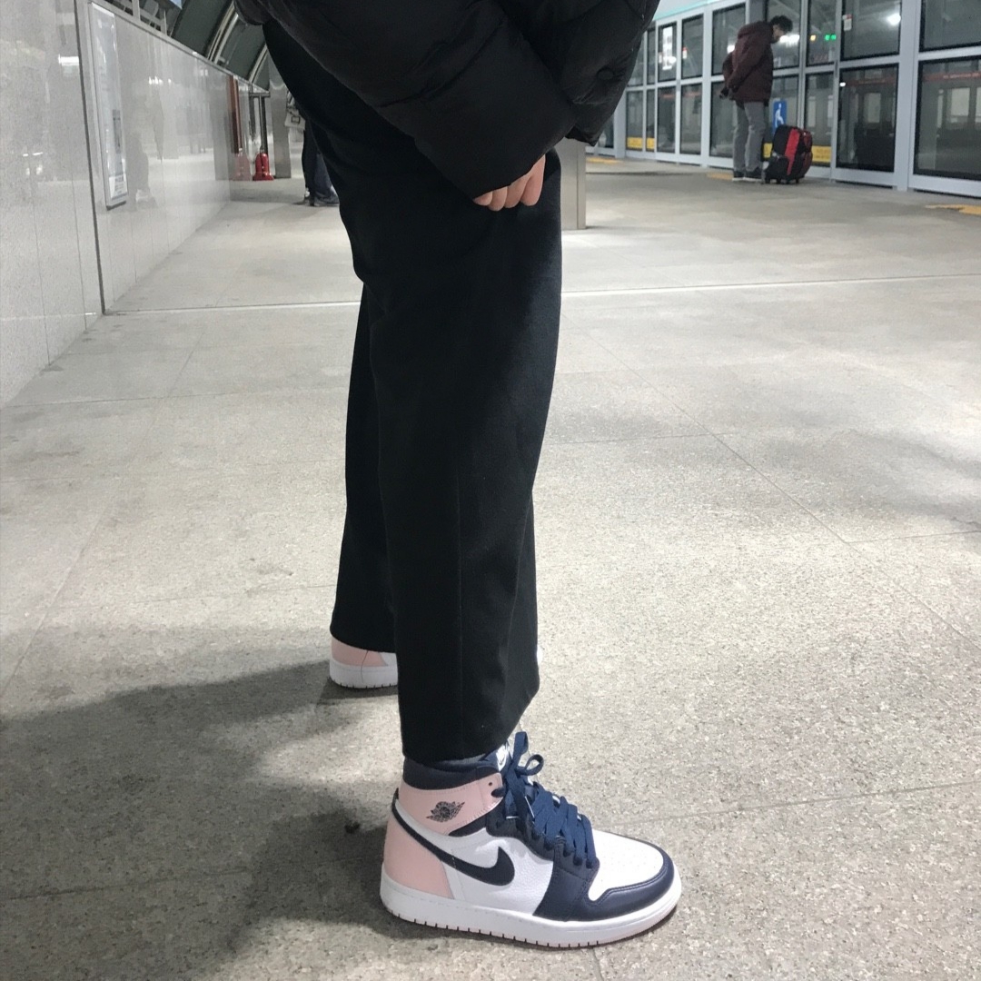 (W) Jordan 1 Retro High OG Atmosphere 착용 스타일 - 3