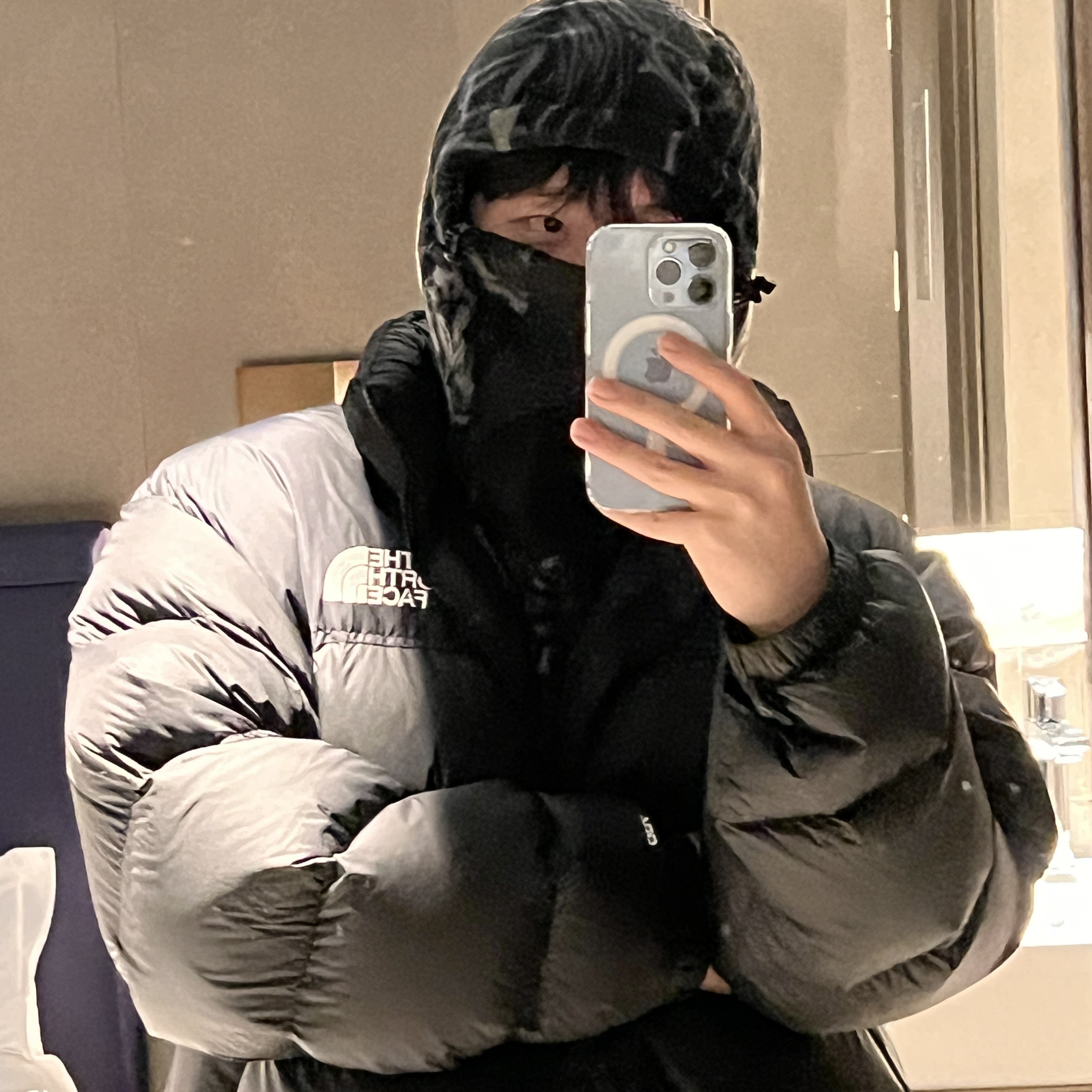 The North Face 1996 Eco Nuptse Jacket Black, Supreme x The North Face Steep Tech Fleece Pullover Black Dragon - 22FW 착용 스타일 - 3