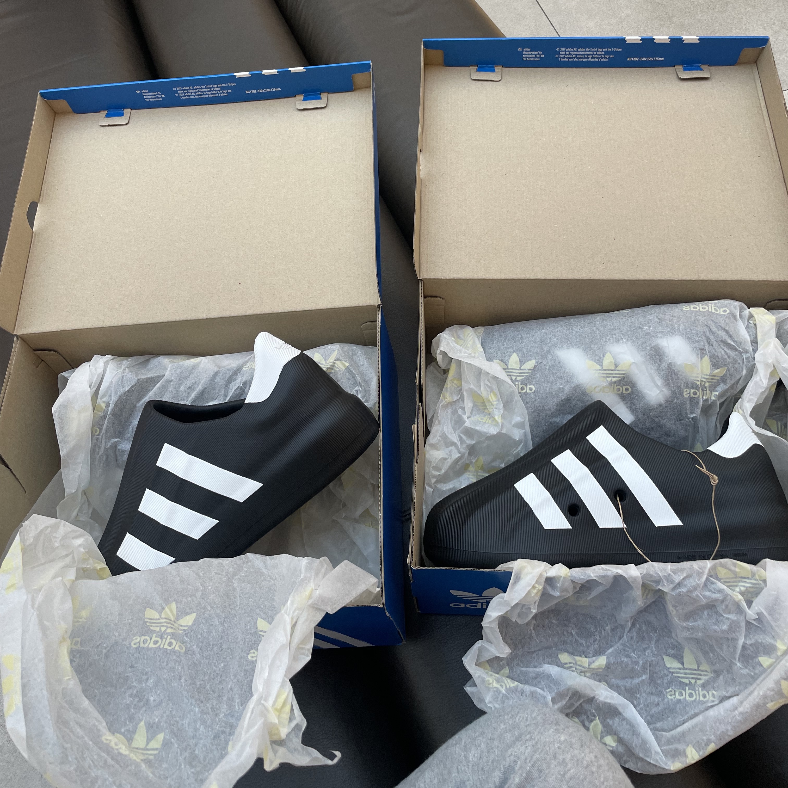 Adidas Adifom Superstar Core Black Cloud White 착용 스타일 - 3
