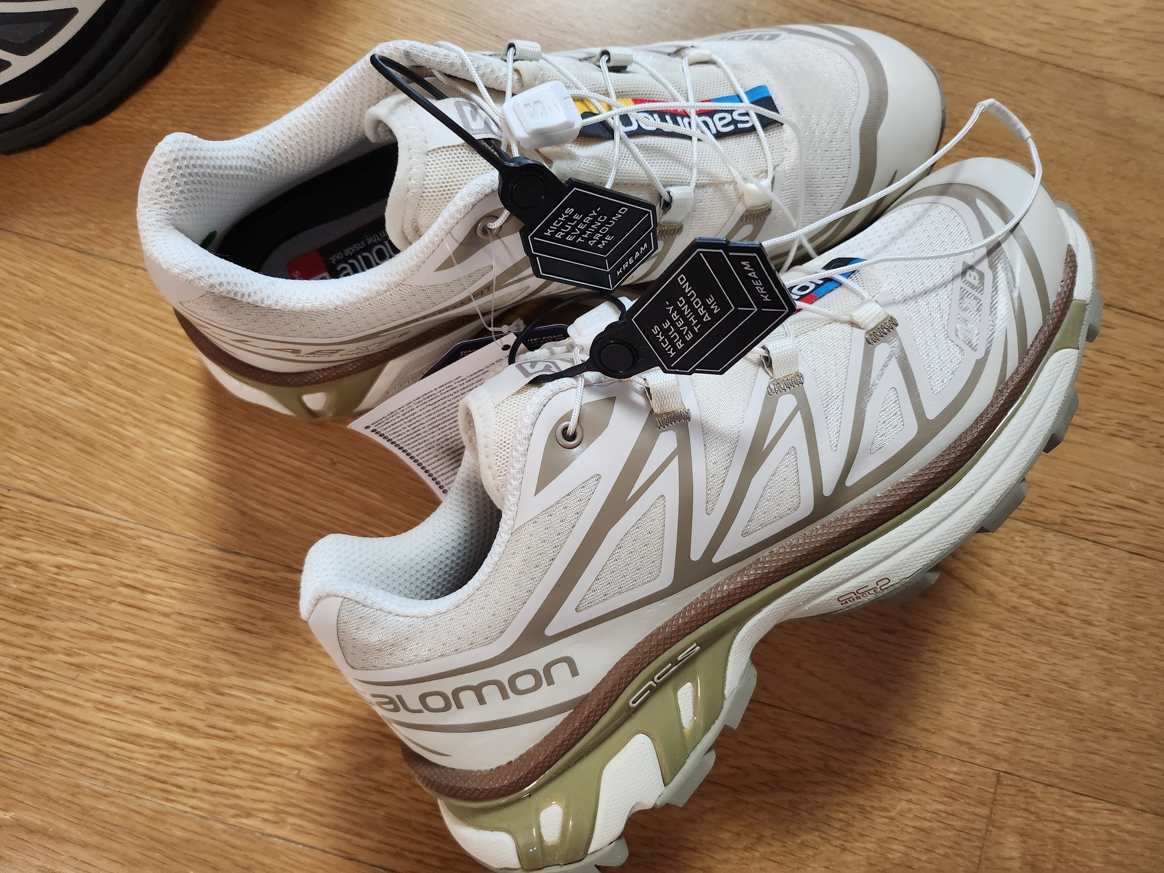 Salomon XT-6 Turtledove, Salomon XT-6 Gore-Tex Black Ebony 착용 스타일 - 3