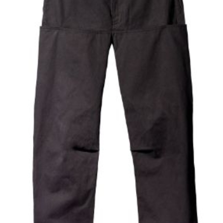Yeezy Gap Engineered By Balenciaga Sateen Cargo Pants Black 착용 스타일 - 2