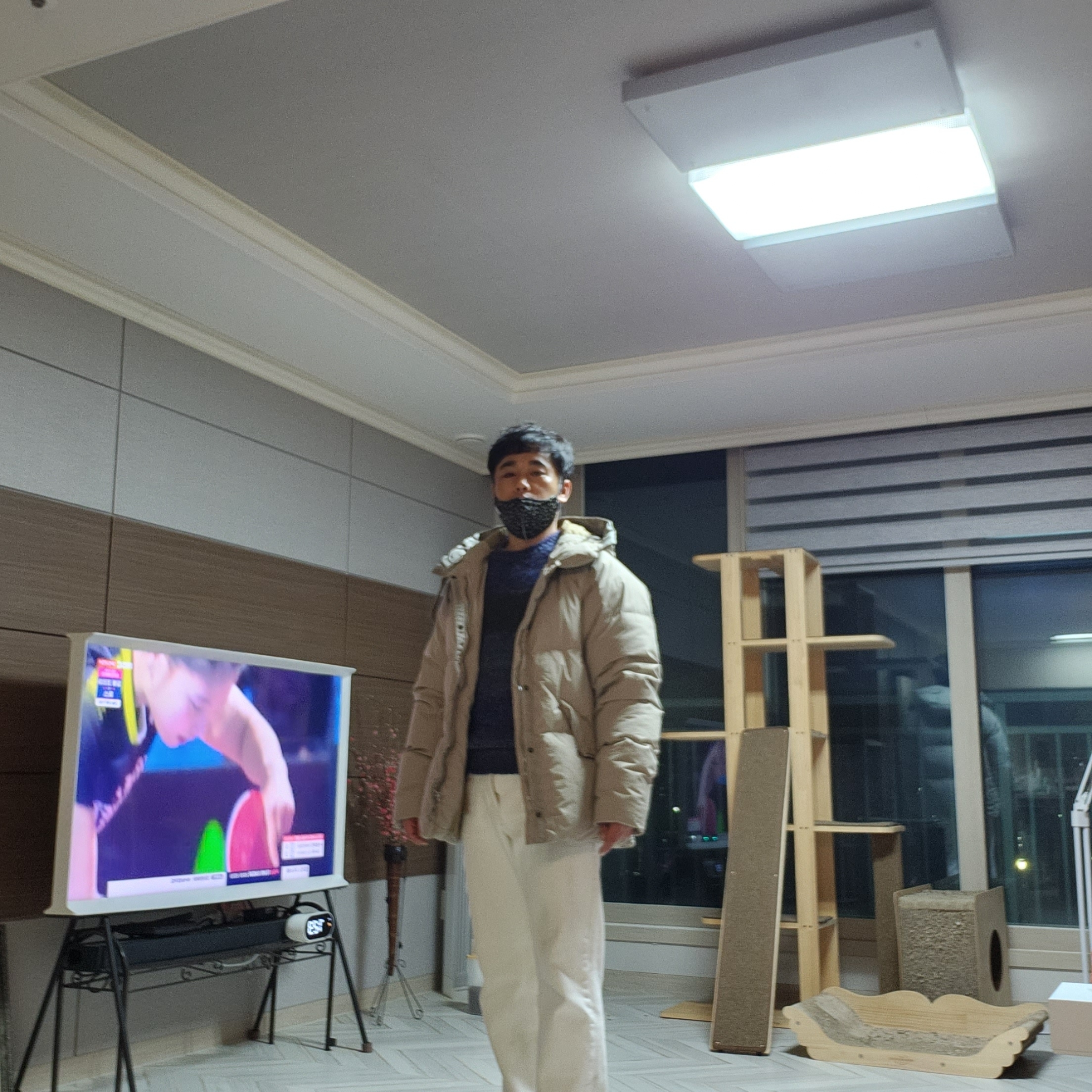 Ten C Artic Down Parka Pale Taupe 착용 스타일 - 2