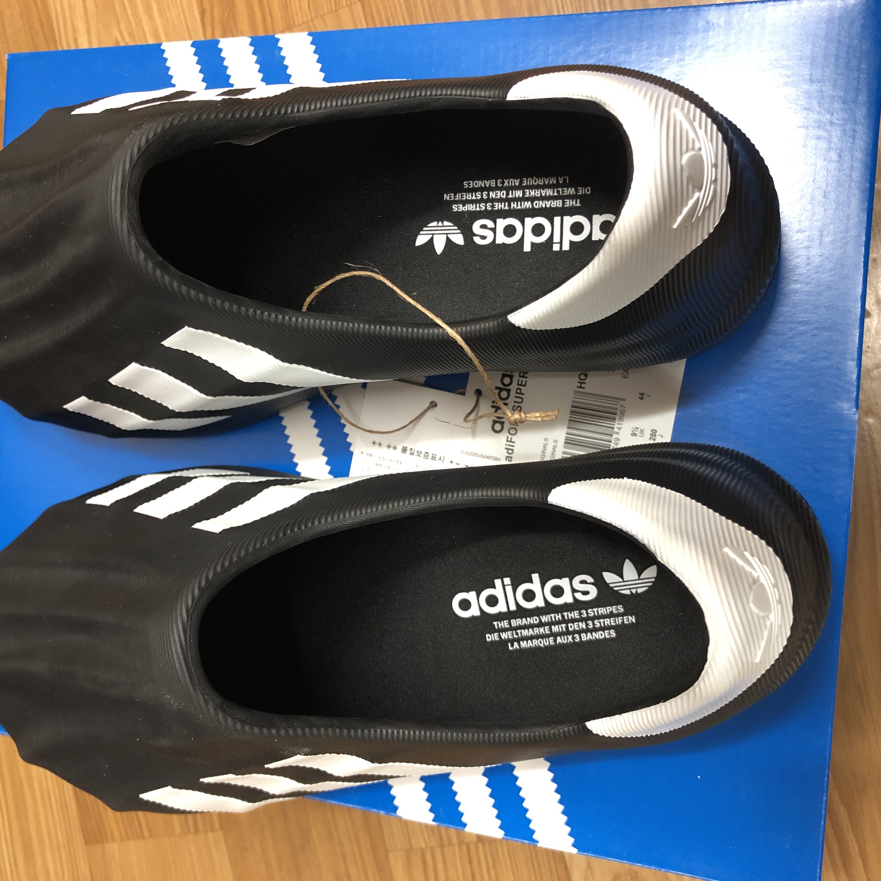 Adidas Adifom Superstar Core Black Cloud White 착용 스타일 - 3