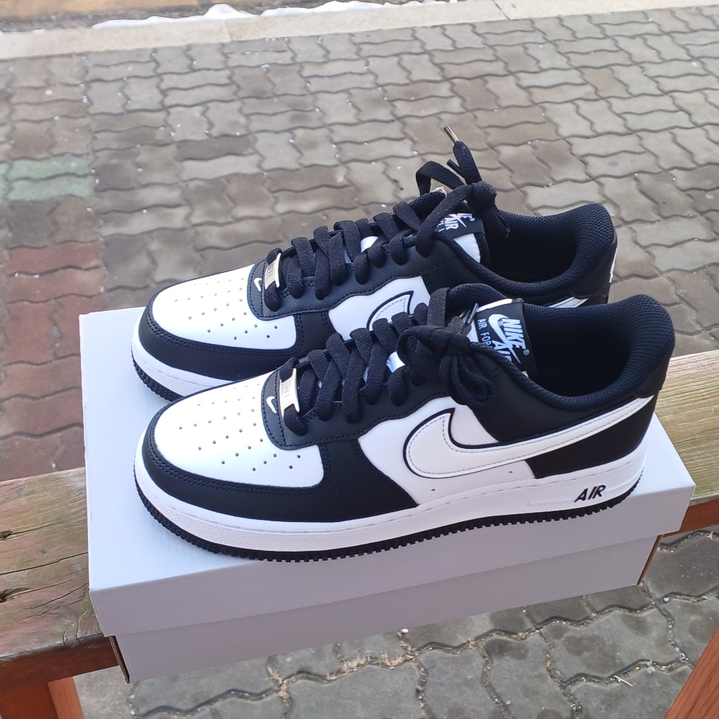 Nike Air Force 1 '07 Black White 착용 스타일