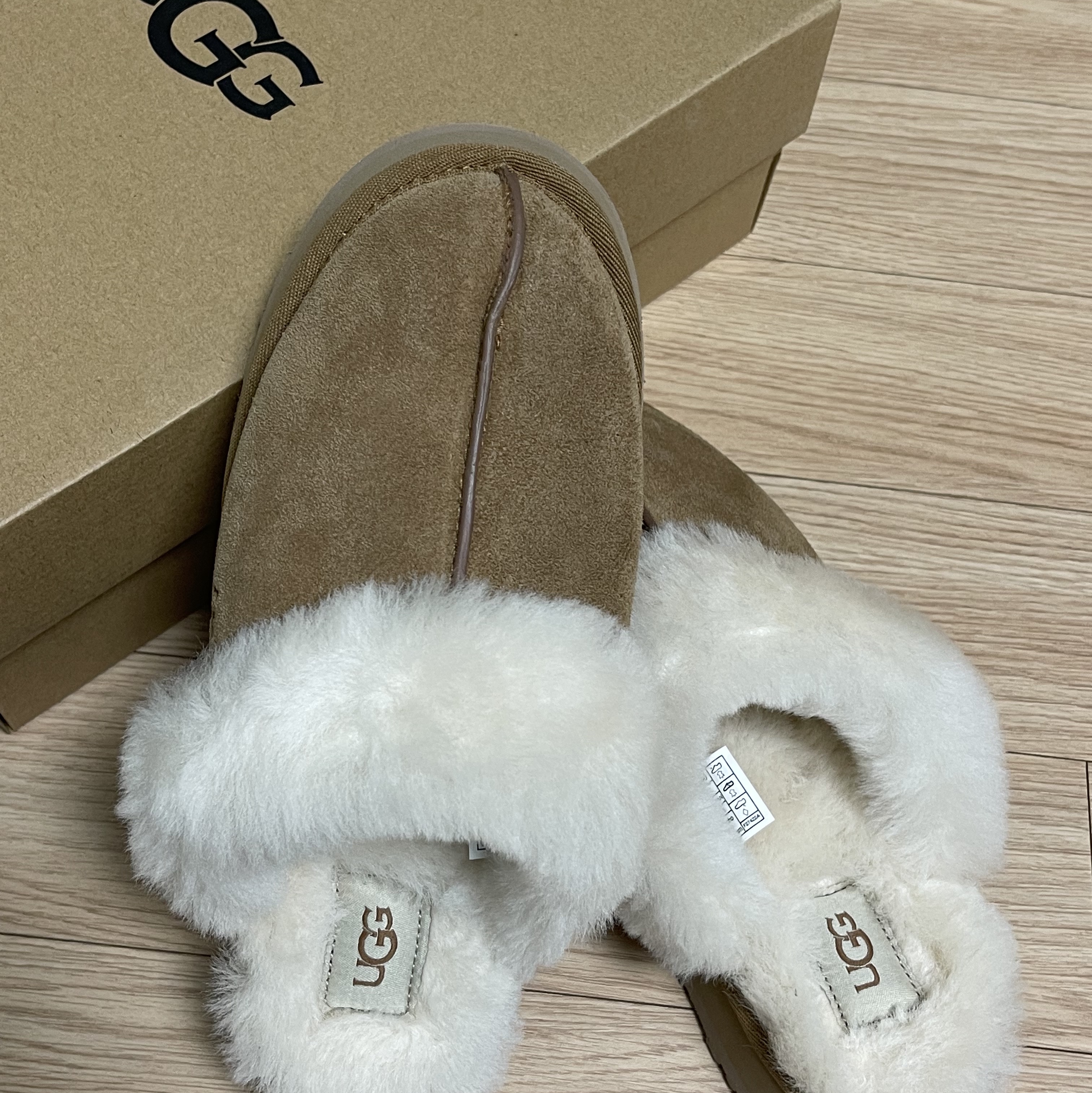 (W) UGG Disquette Slipper Chestnut 착용 스타일