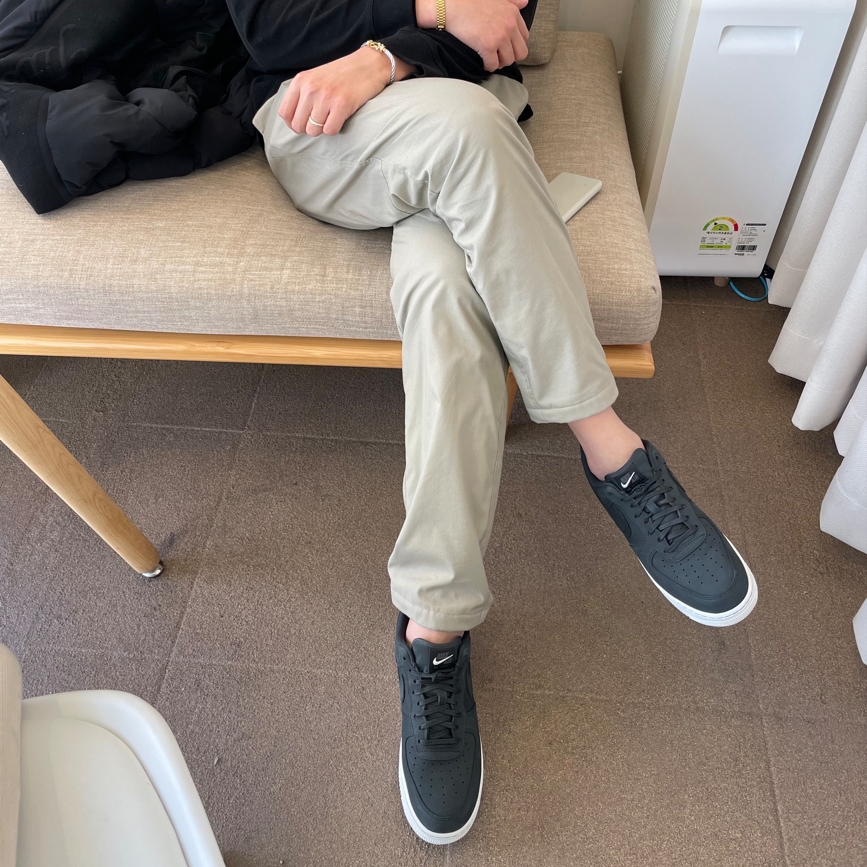 Nike Air Force 1 '07 LX Off Noir 착용 스타일