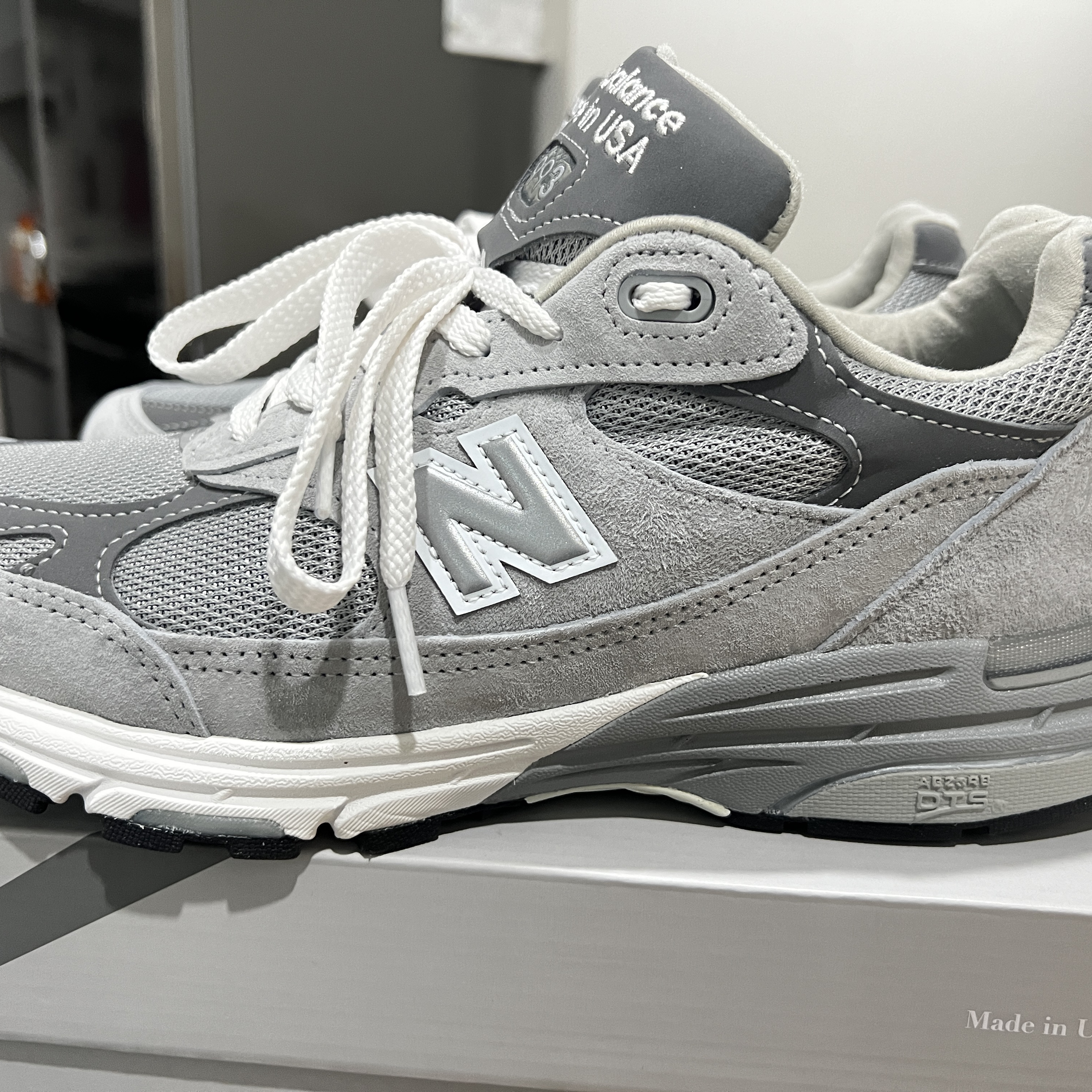 New Balance 993 Made in USA Grey - D Standard 착용 스타일 - 1
