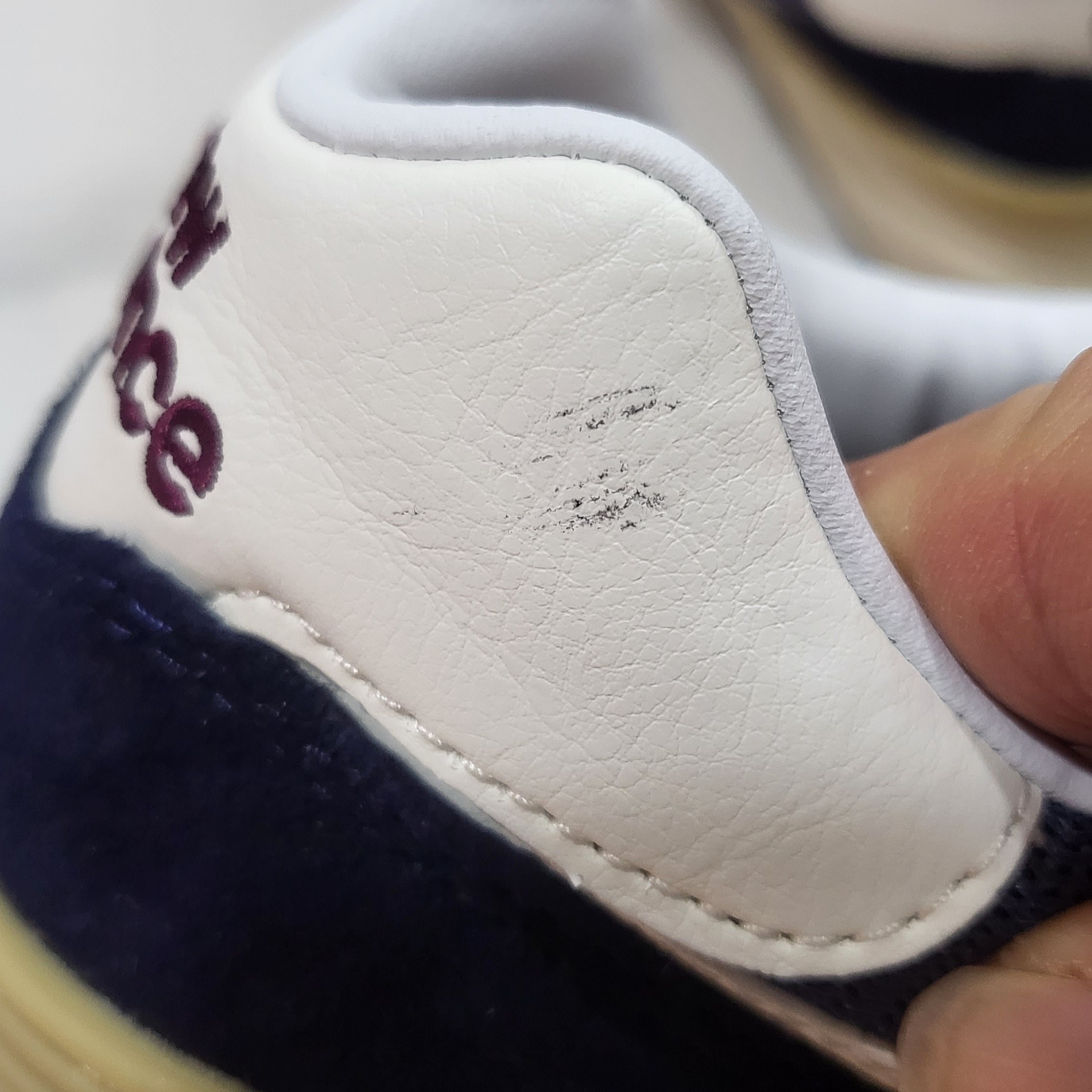 New Balance 574 Legacy Navy 착용 스타일