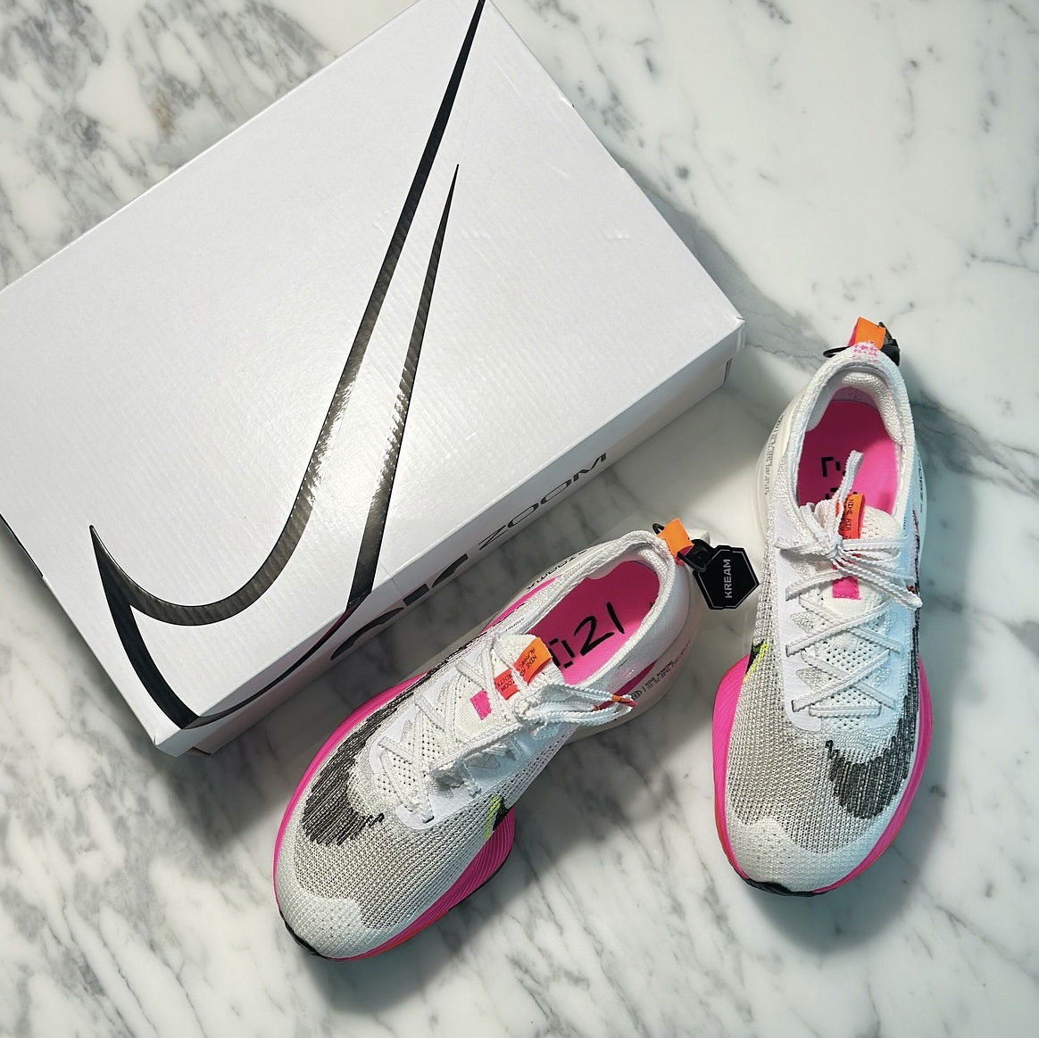 Nike Air Zoom Alphafly Next% Flyknit Rawdacious 착용 스타일 - 2