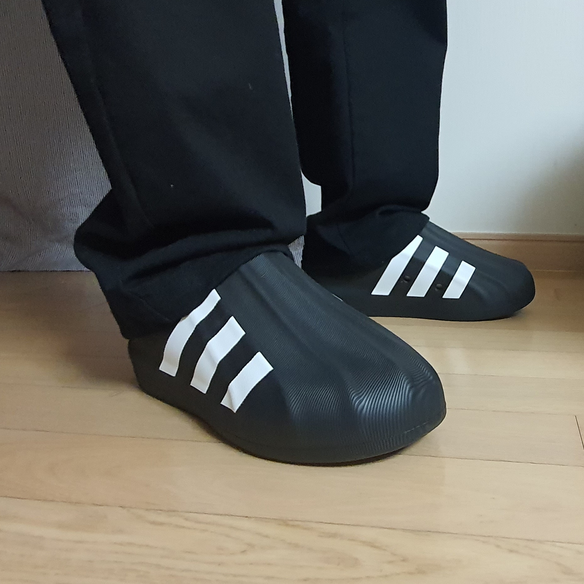 Adidas Adifom Superstar Core Black Cloud White 착용 스타일 - 2
