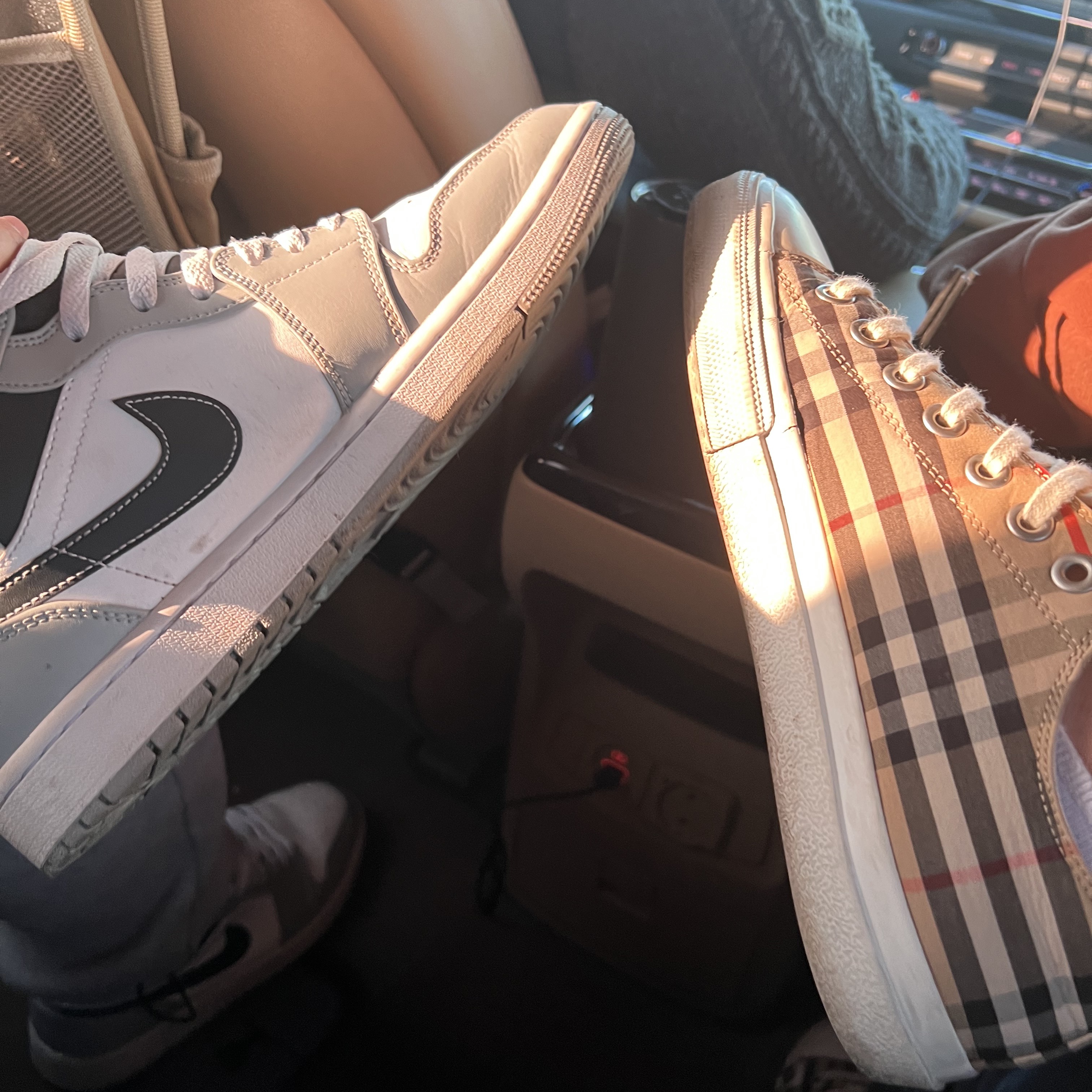 Jordan 1 Mid Light Smoke Grey Anthracite 착용 스타일