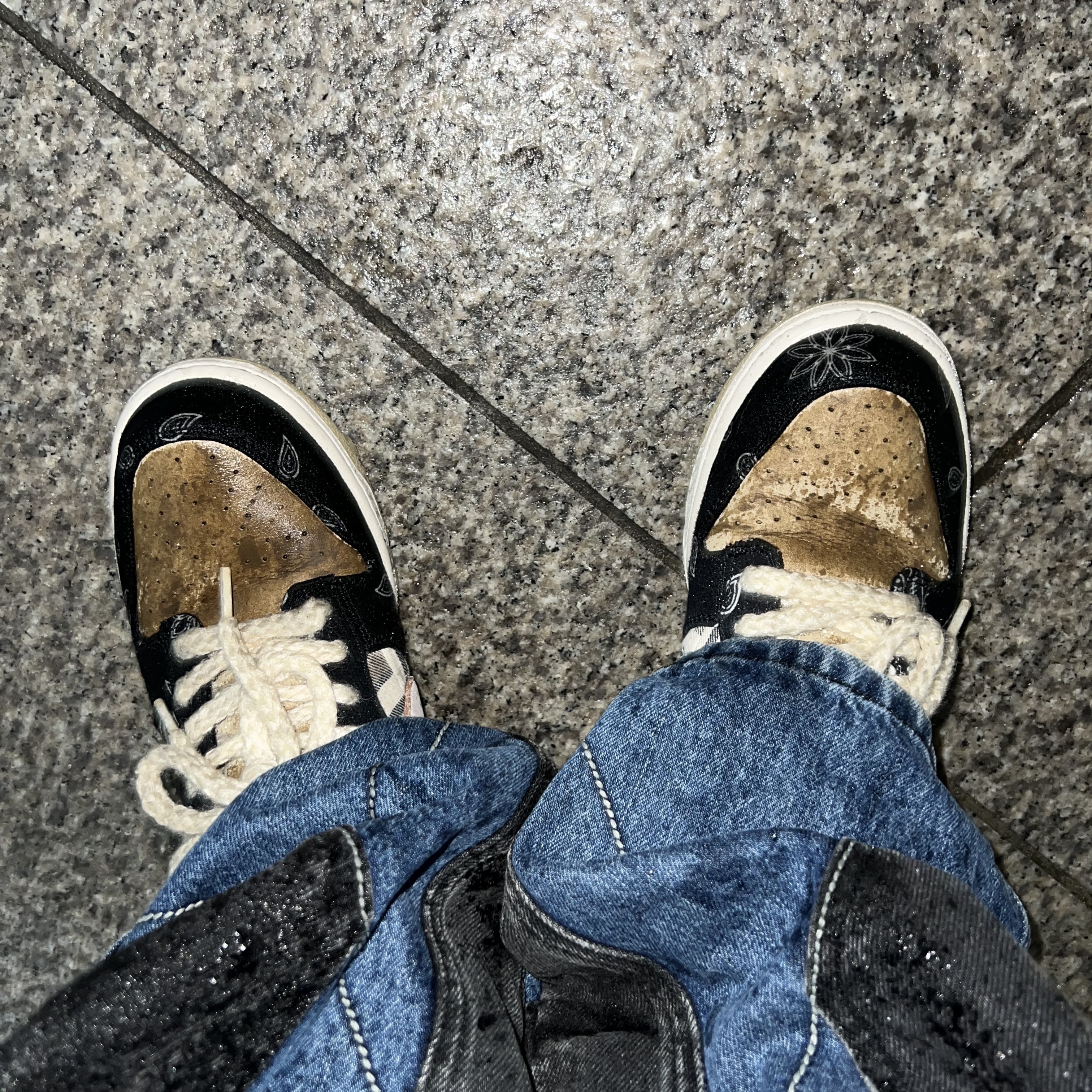Nike x Travis Scott SB Dunk Low, Supreme 2-Tone Paneled Jean Black - 22FW 착용 스타일