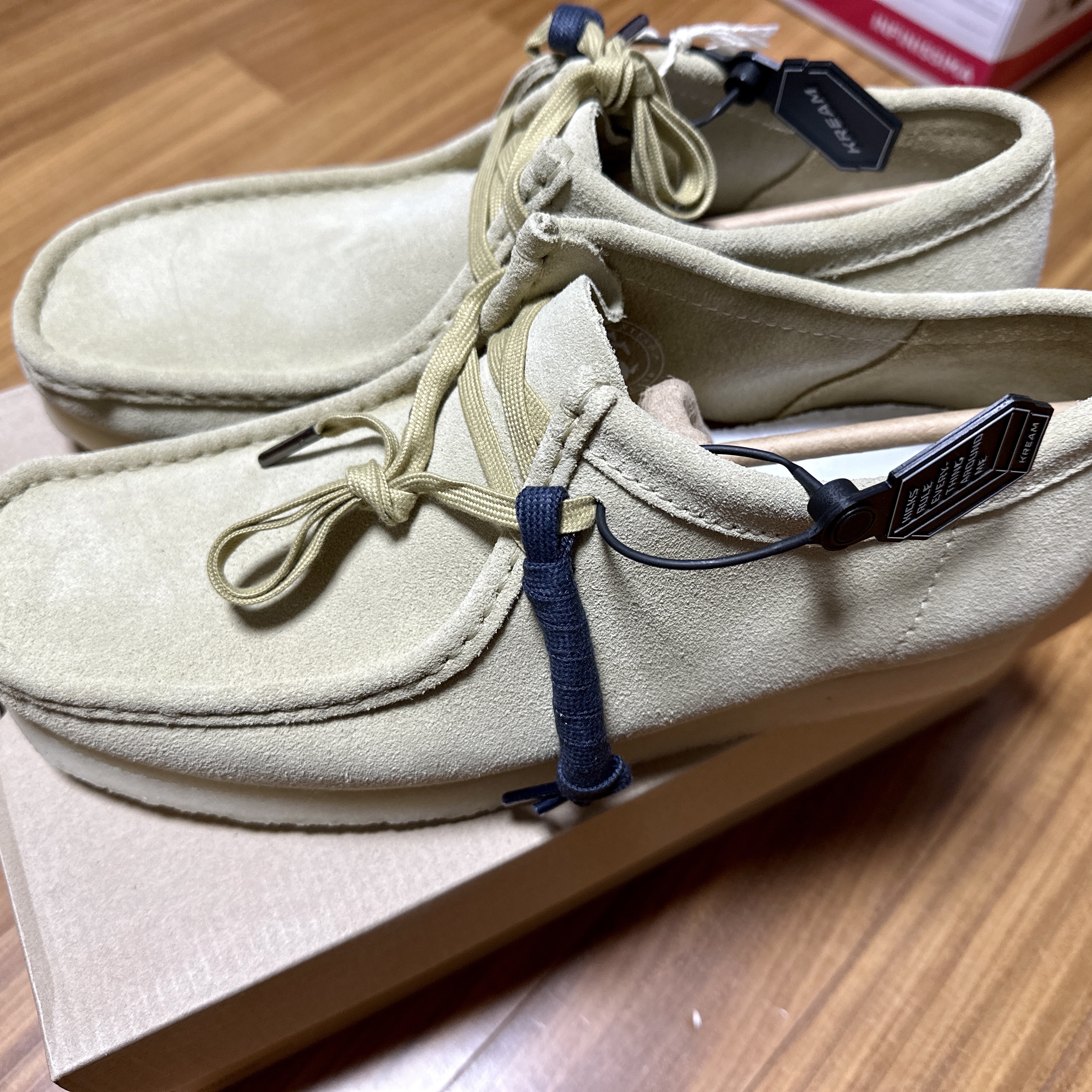 Clarks Wallabee Maple Suede 착용 스타일