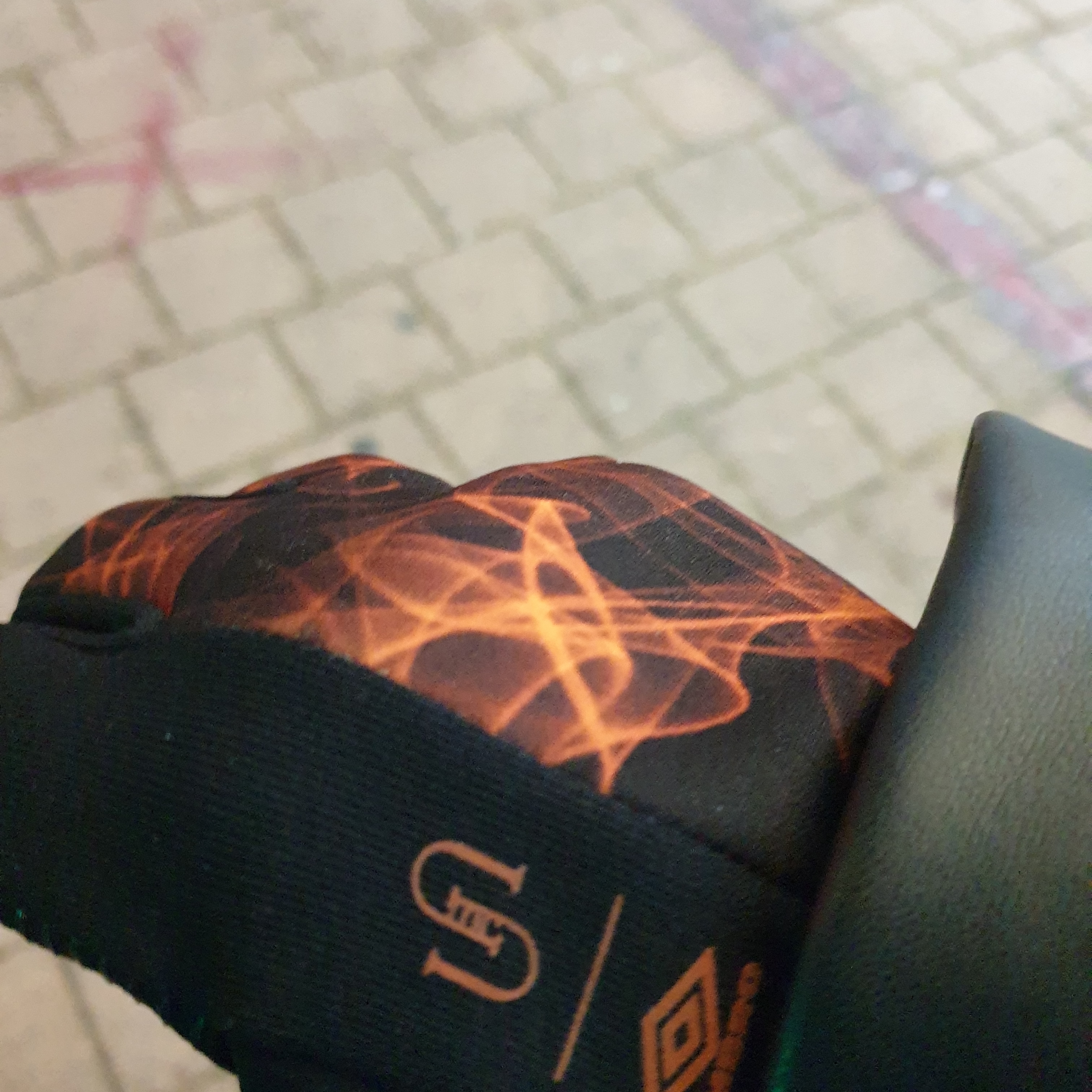 Undermycar x Umbro Stretch Gloves 착용 스타일
