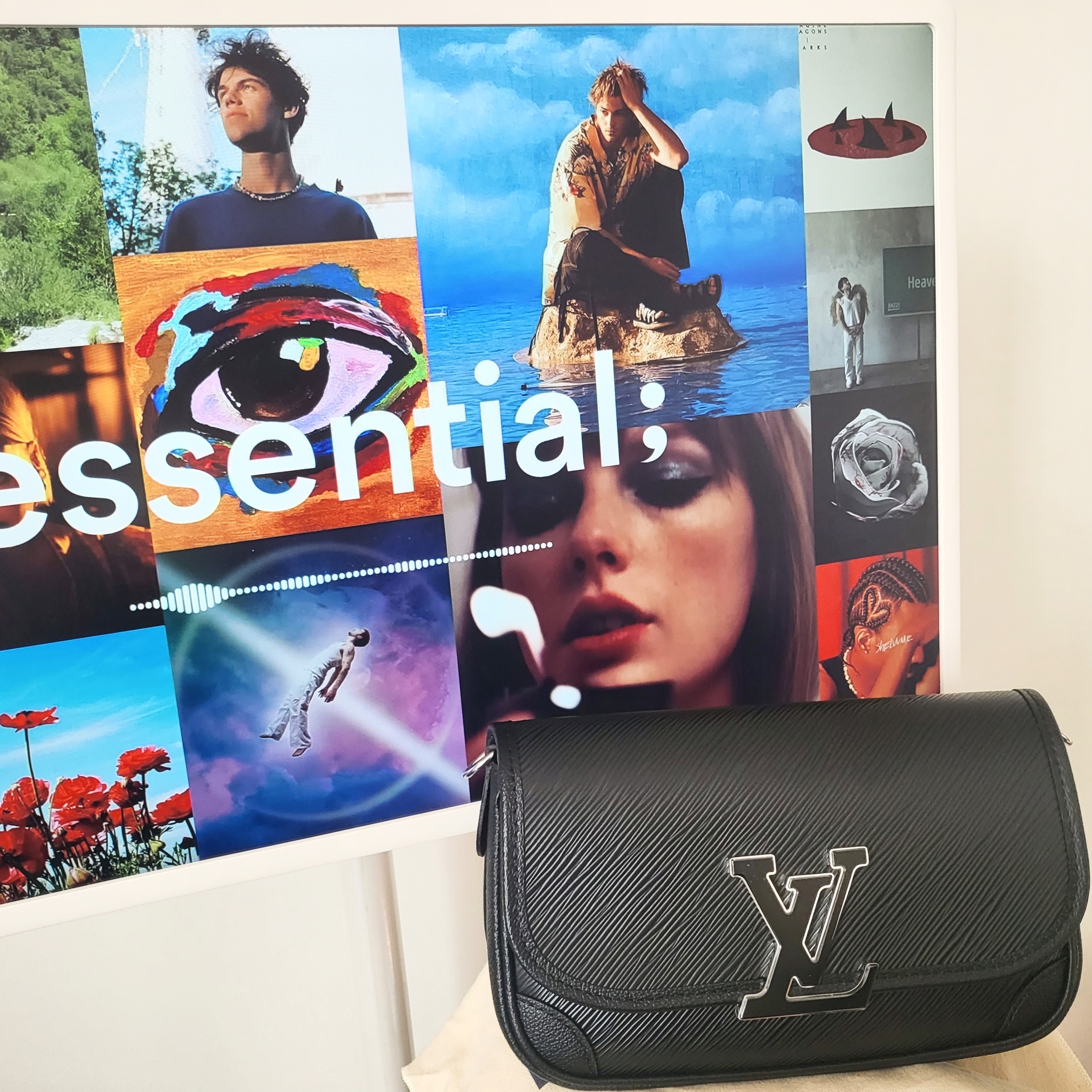 Louis Vuitton Buci Epi Black 착용 스타일