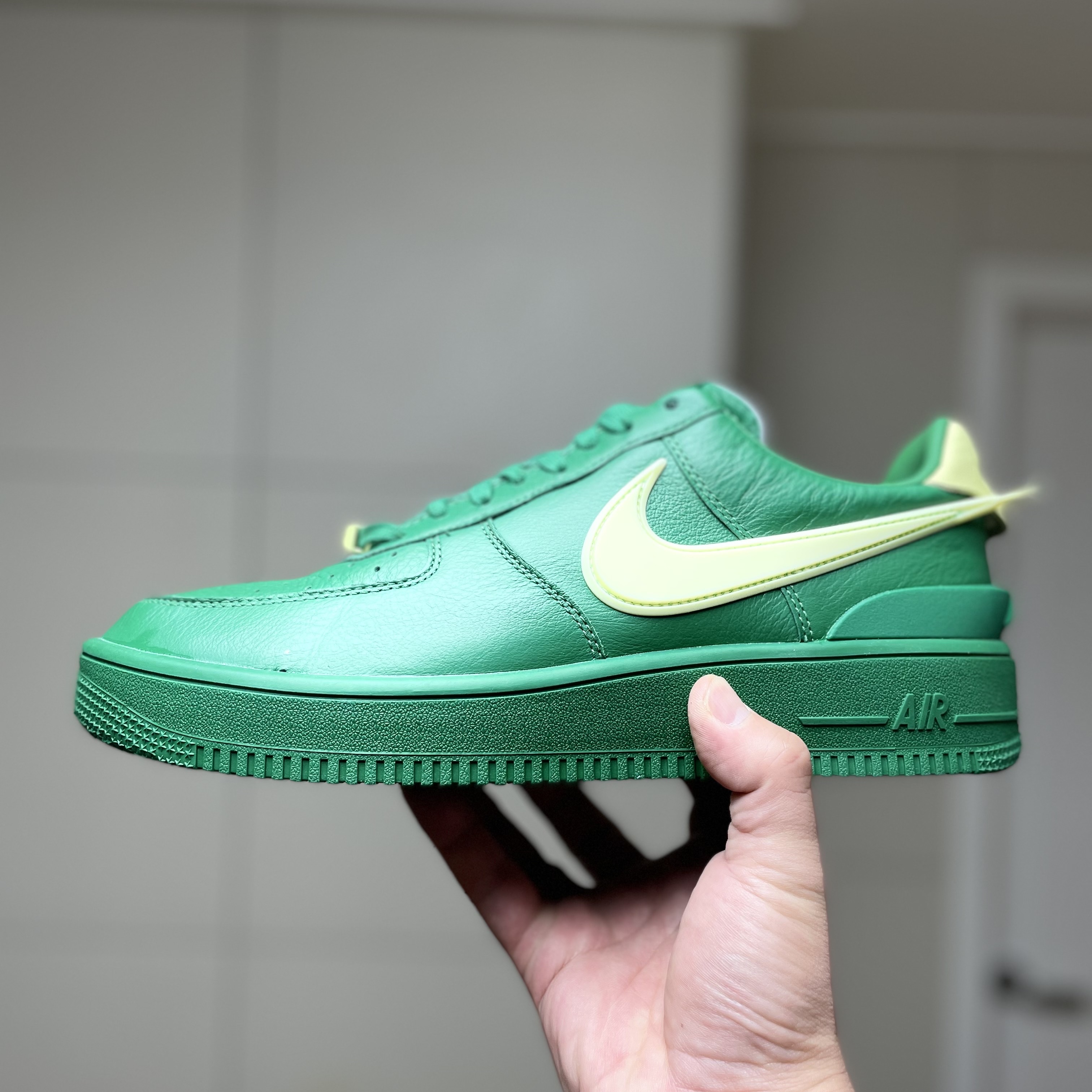 Nike x Ambush Air Force 1 Low SP Pine Green and Citron 착용 스타일