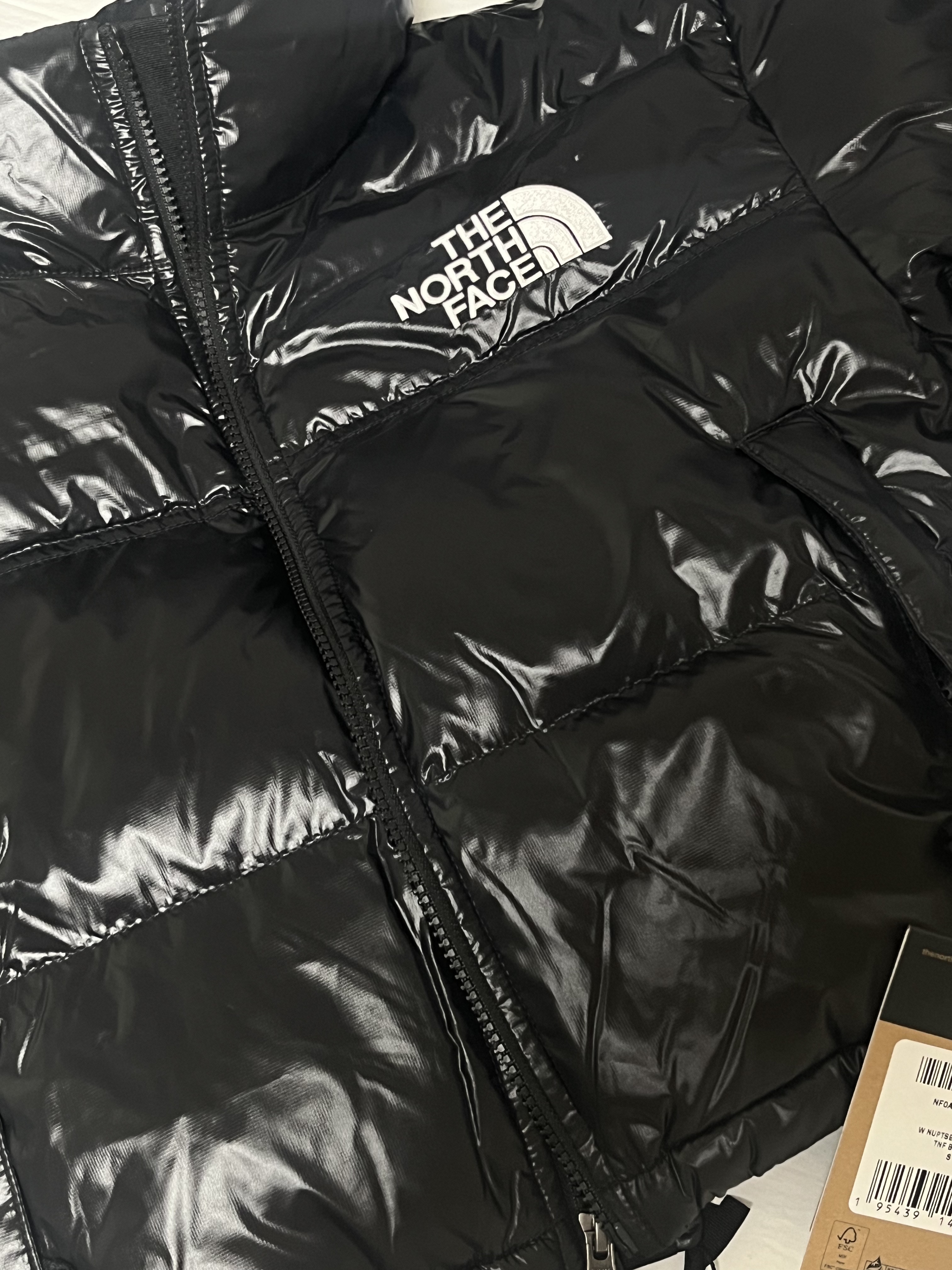 (W) The North Face Nuptse Short Jacket TNF Black 착용 스타일