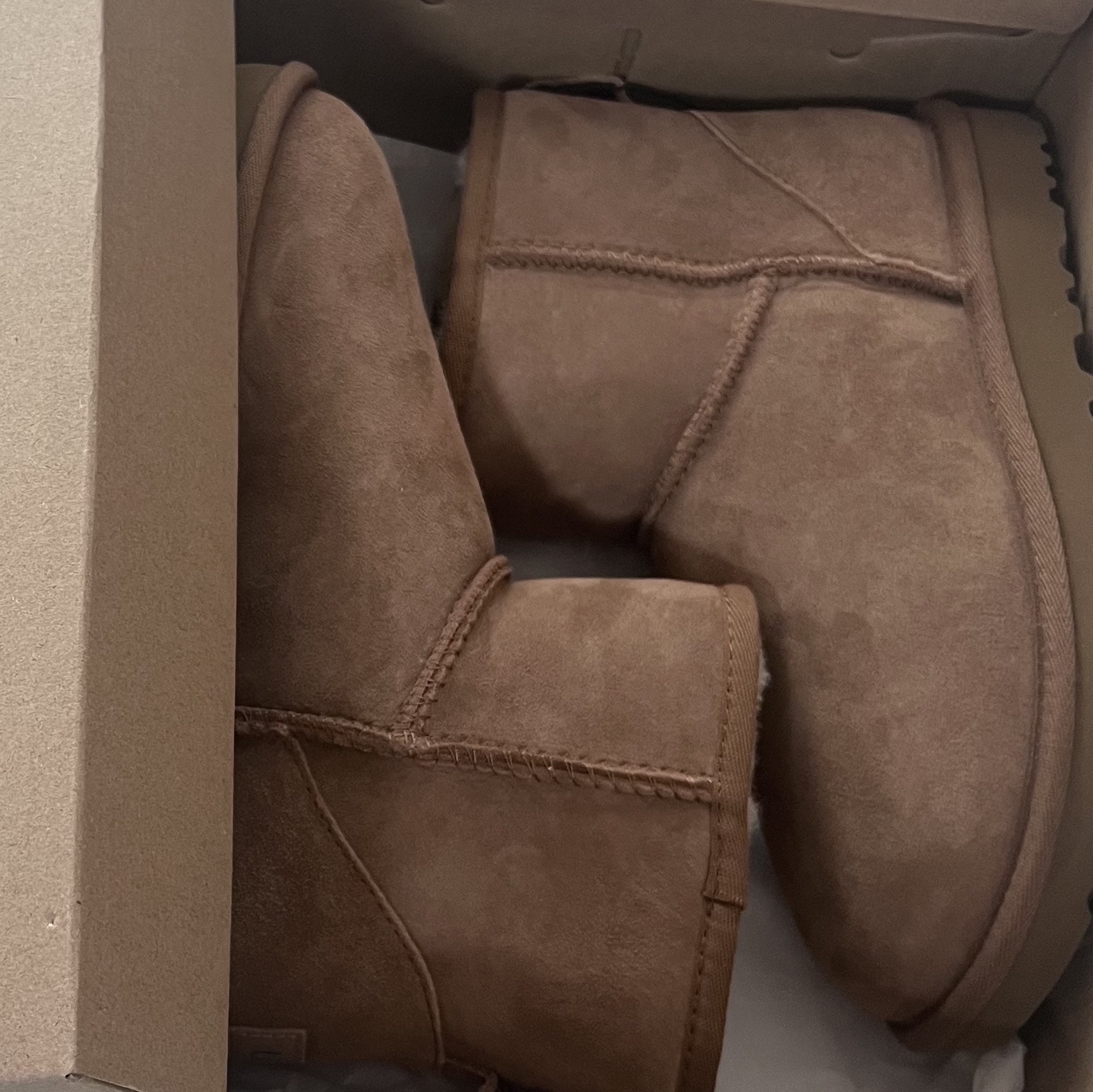 (W) UGG Classic Mini II Boots Chestnut 착용 스타일 - 1