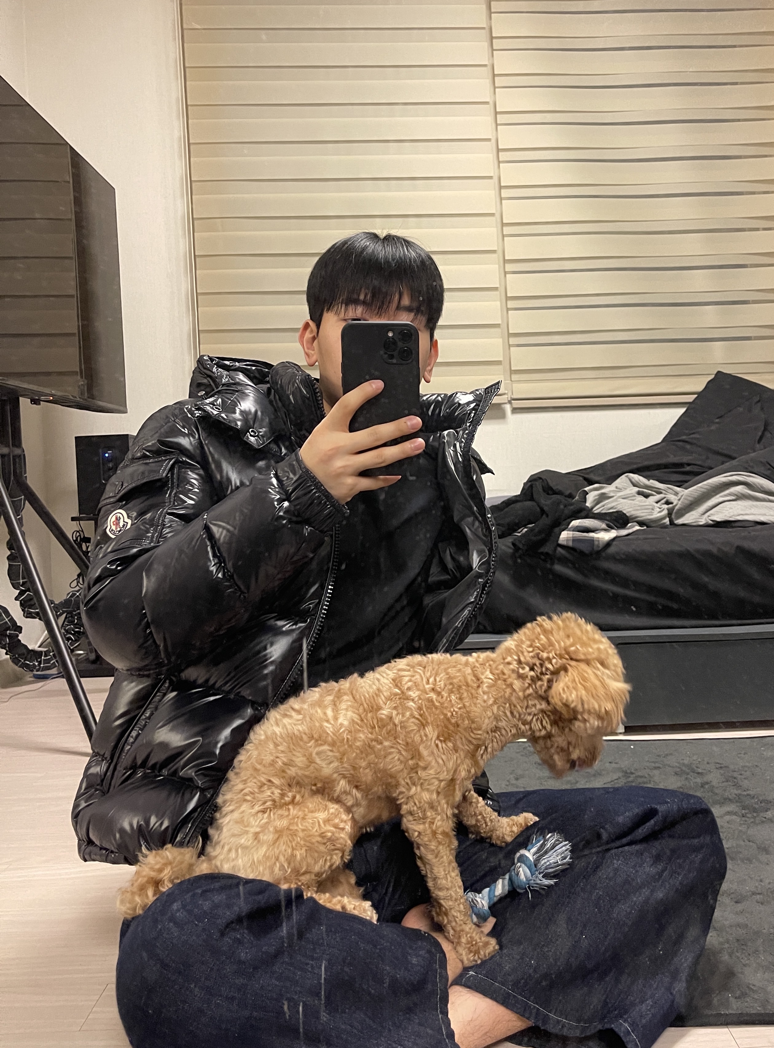 Moncler Maya Short Down Jacket Black - 22FW 착용 스타일