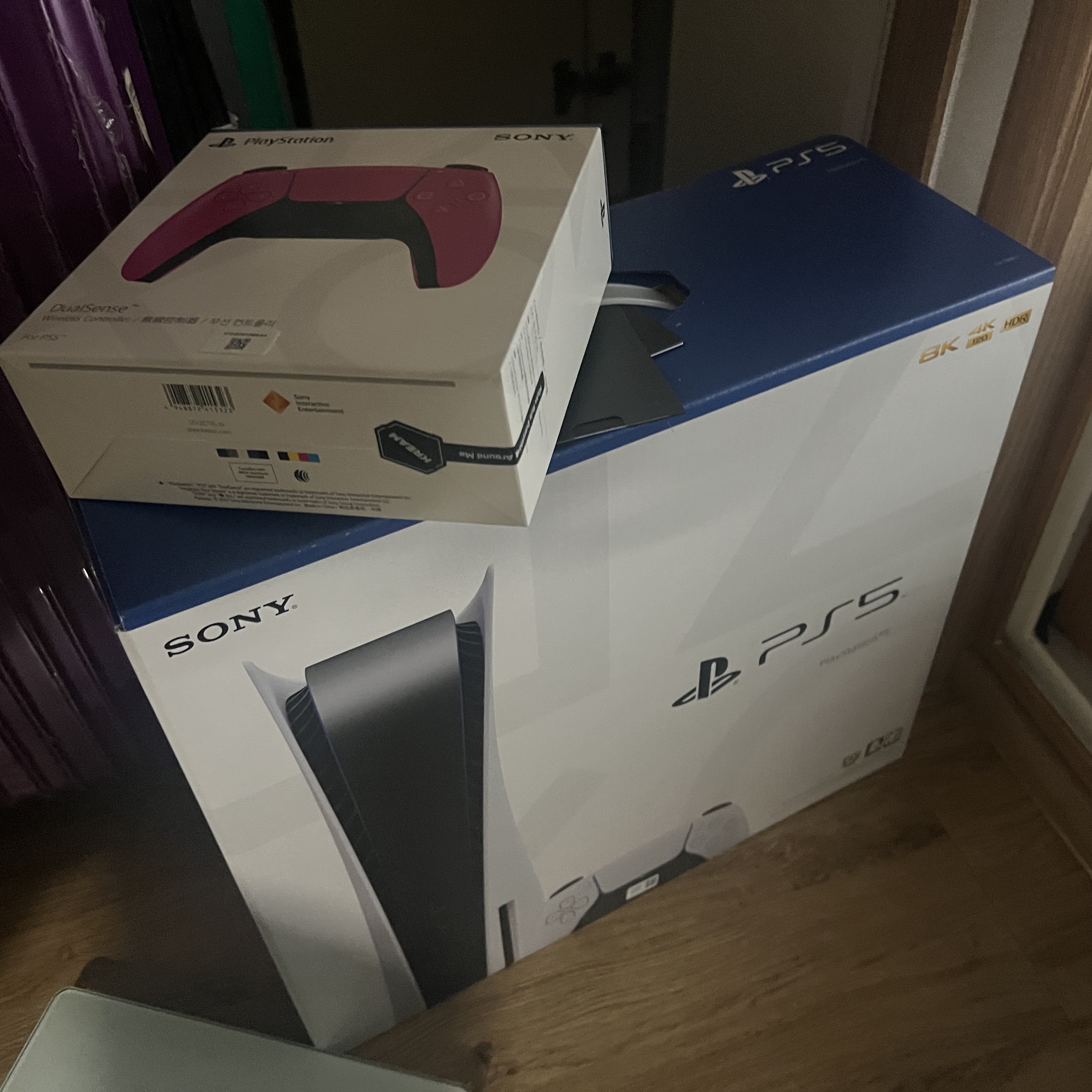 Playstation 5 DualSense Wireless Controller Nova Pink (Korean Ver.), Playstation 5 Blu-ray Edition (SIEK 220V) 착용 스타일