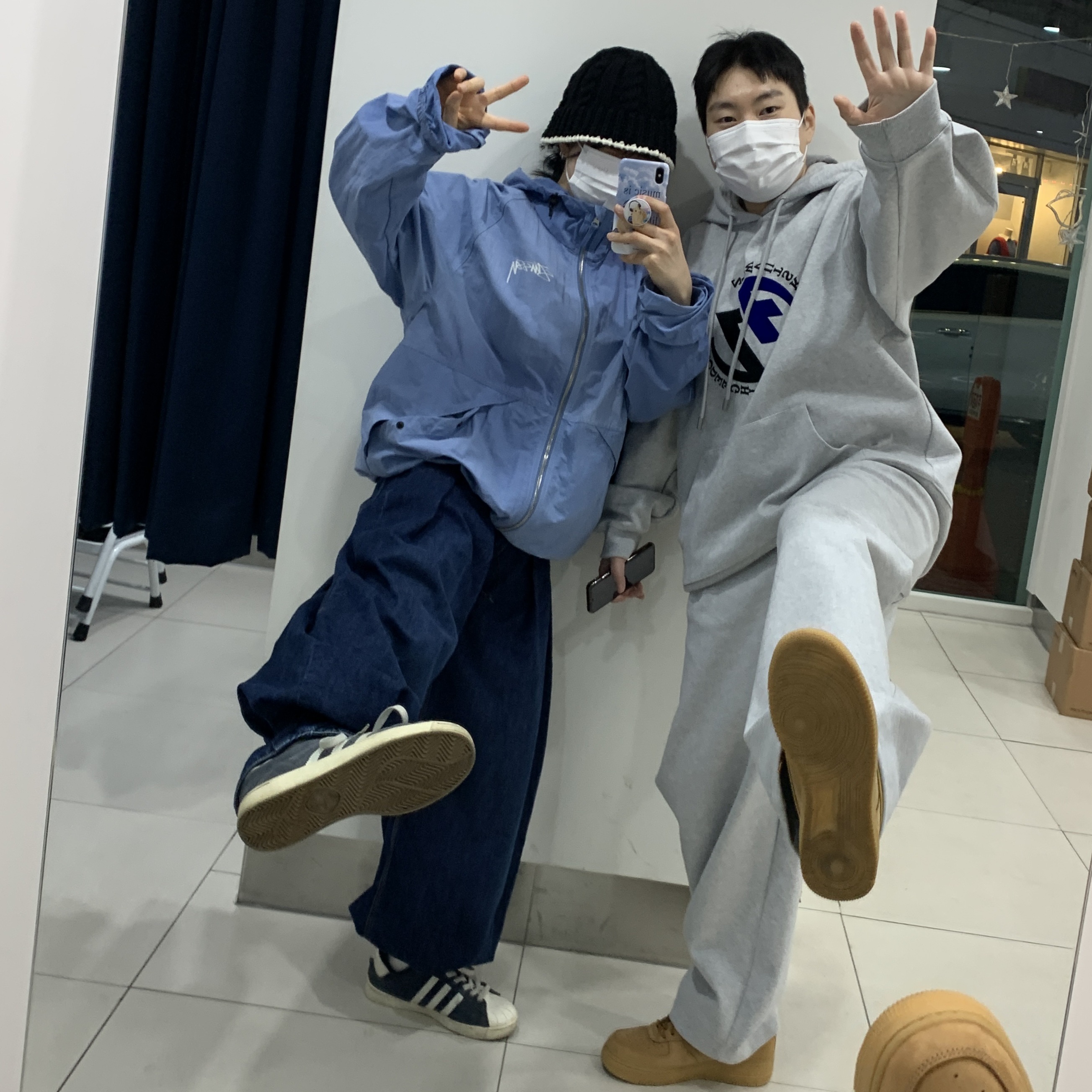 Stussy Wave Dye Beach Shell Jacket Laguna Blue, Zara x Ader Error Wide Leg Jeans Blue 착용 스타일 - 4