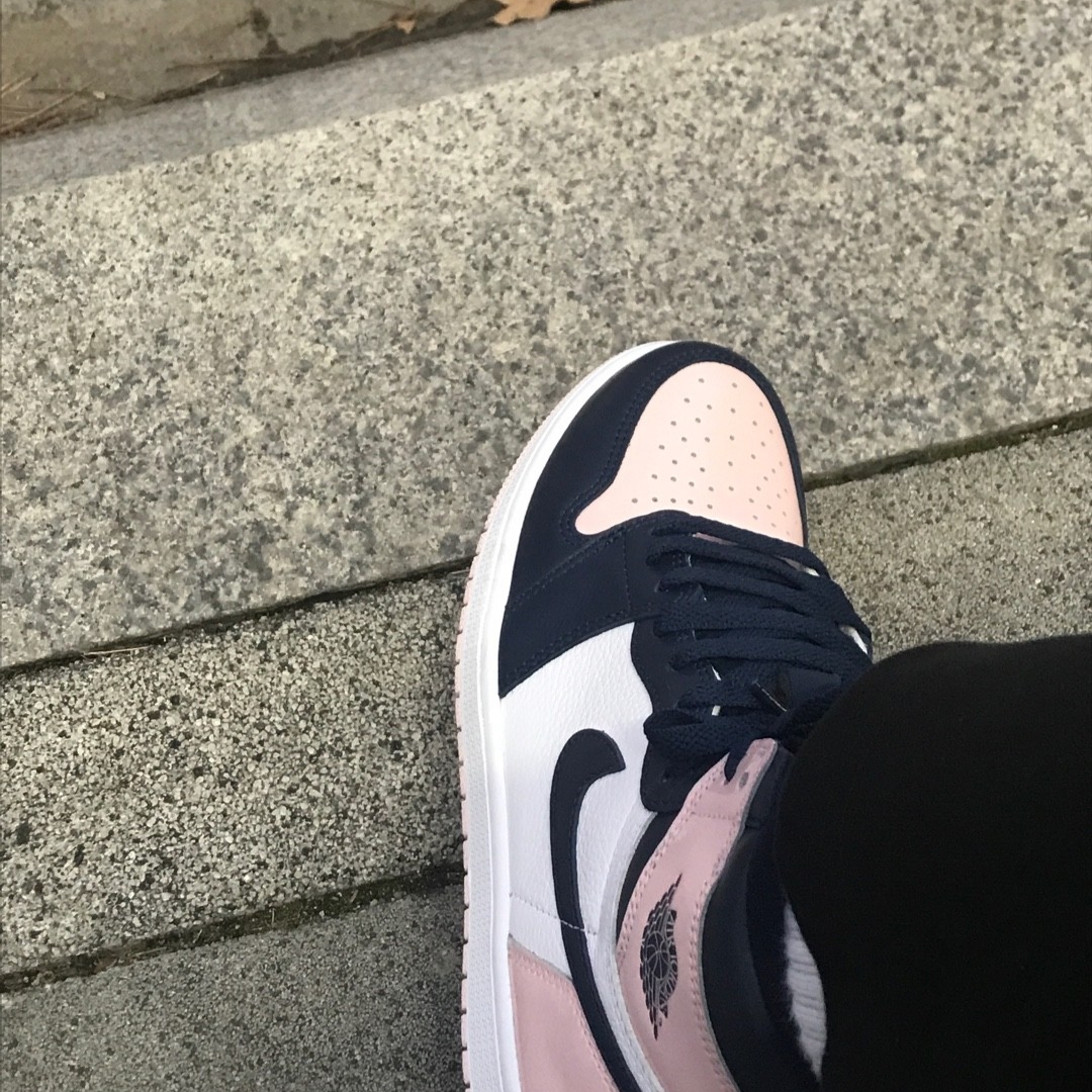 (W) Jordan 1 Retro High OG Atmosphere 착용 스타일 - 1