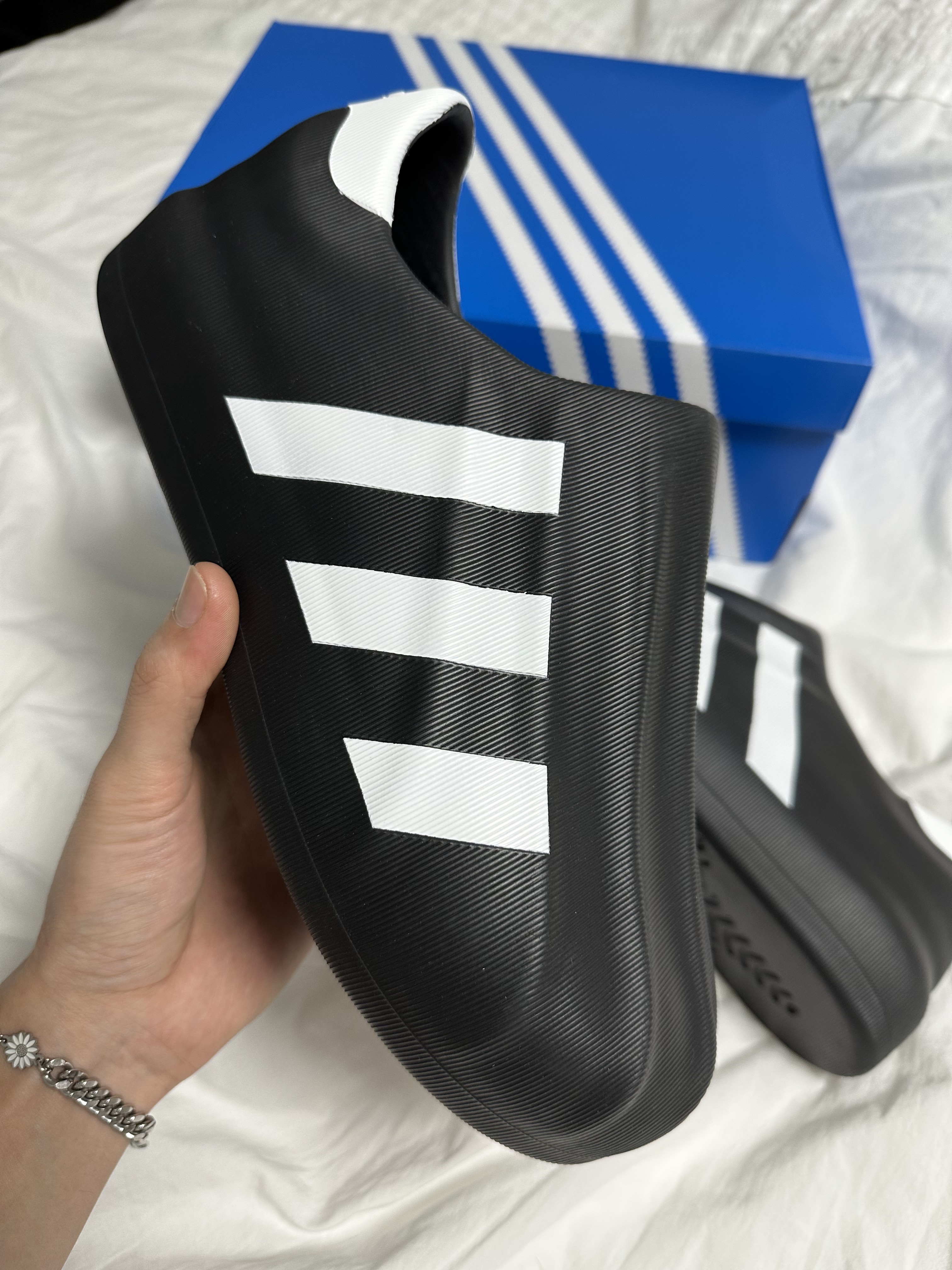 Adidas Adifom Superstar Core Black Cloud White 착용 스타일 - 1