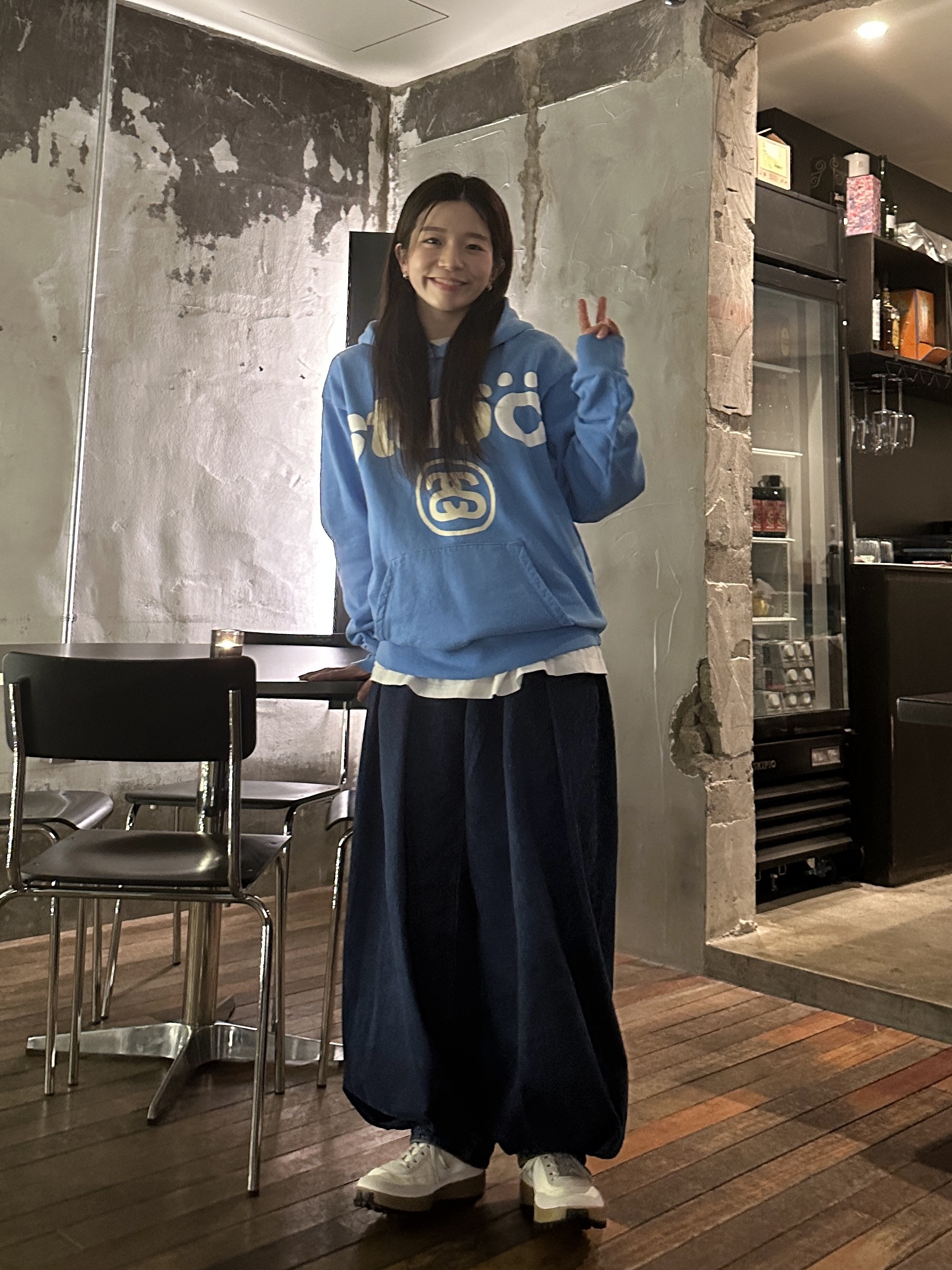 Stussy x Cactus Plant Flea Market 8 Ball Pigment Dyed Hoodie Blue, Zara x Ader Error Wide Leg Jeans Blue 착용 스타일 - 2