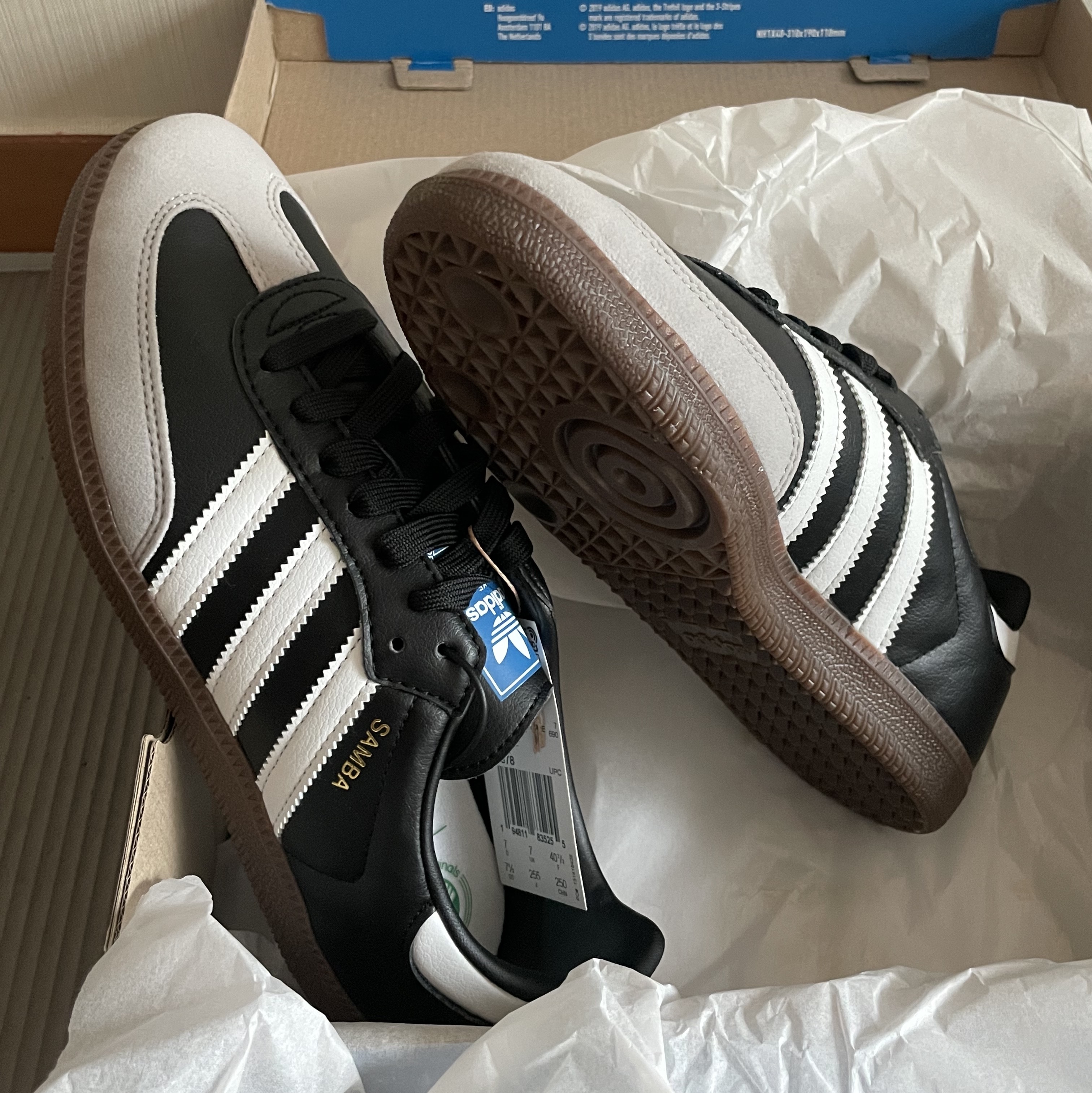 Adidas Samba Vegan Black White 착용 스타일