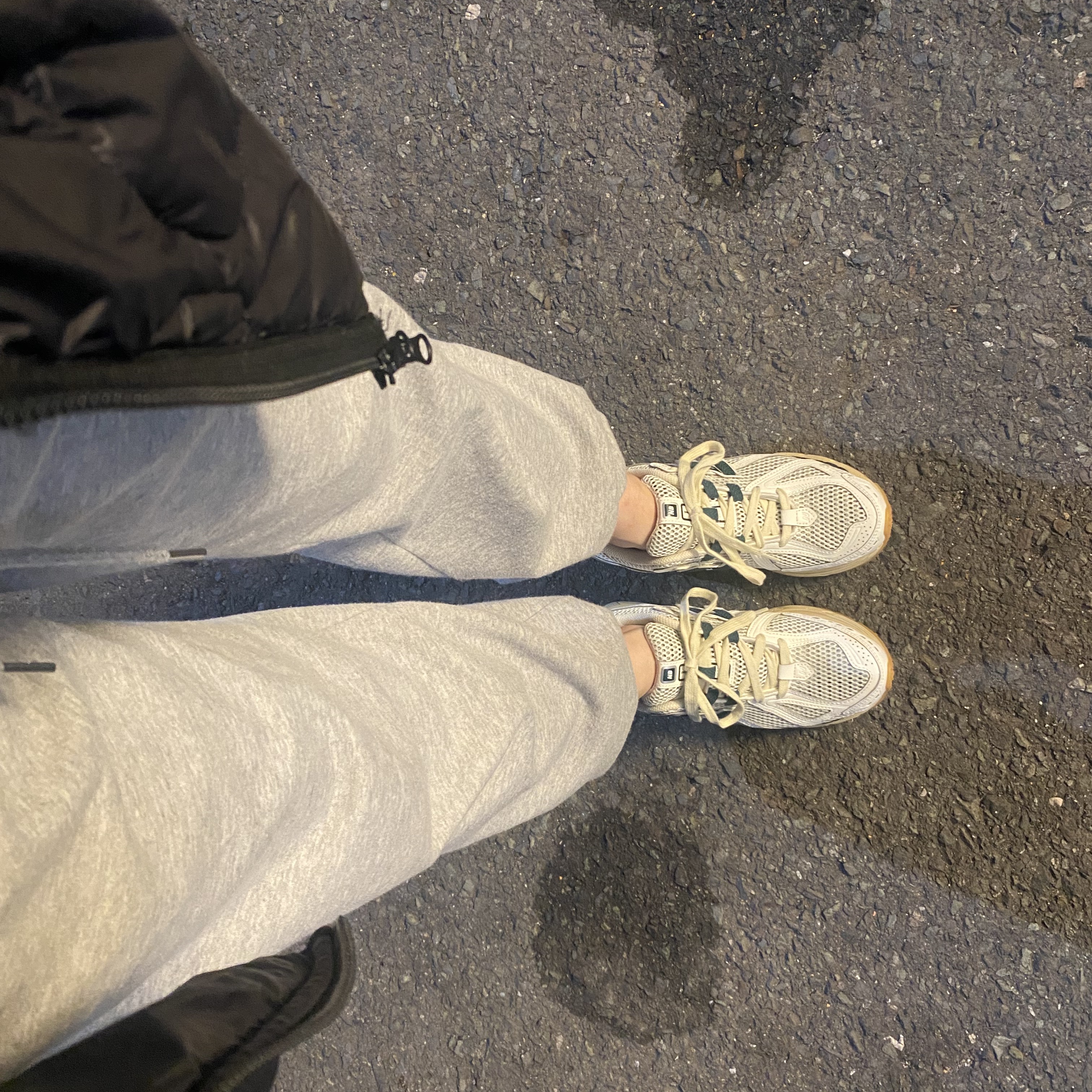 New Balance 1906R Silver Green 착용 스타일 - 2